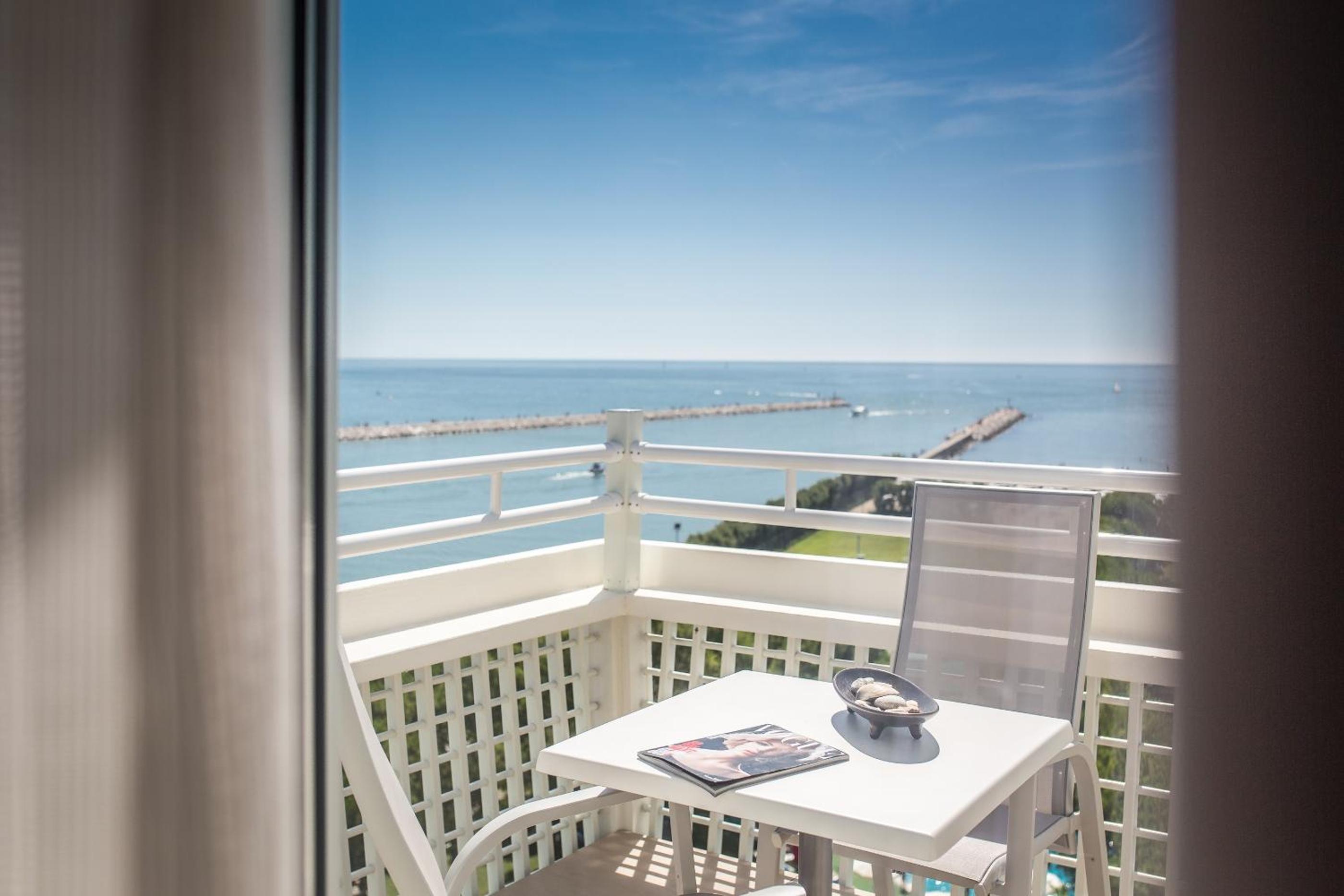 Comfort Double or Twin Room with Sea View - Photo 3