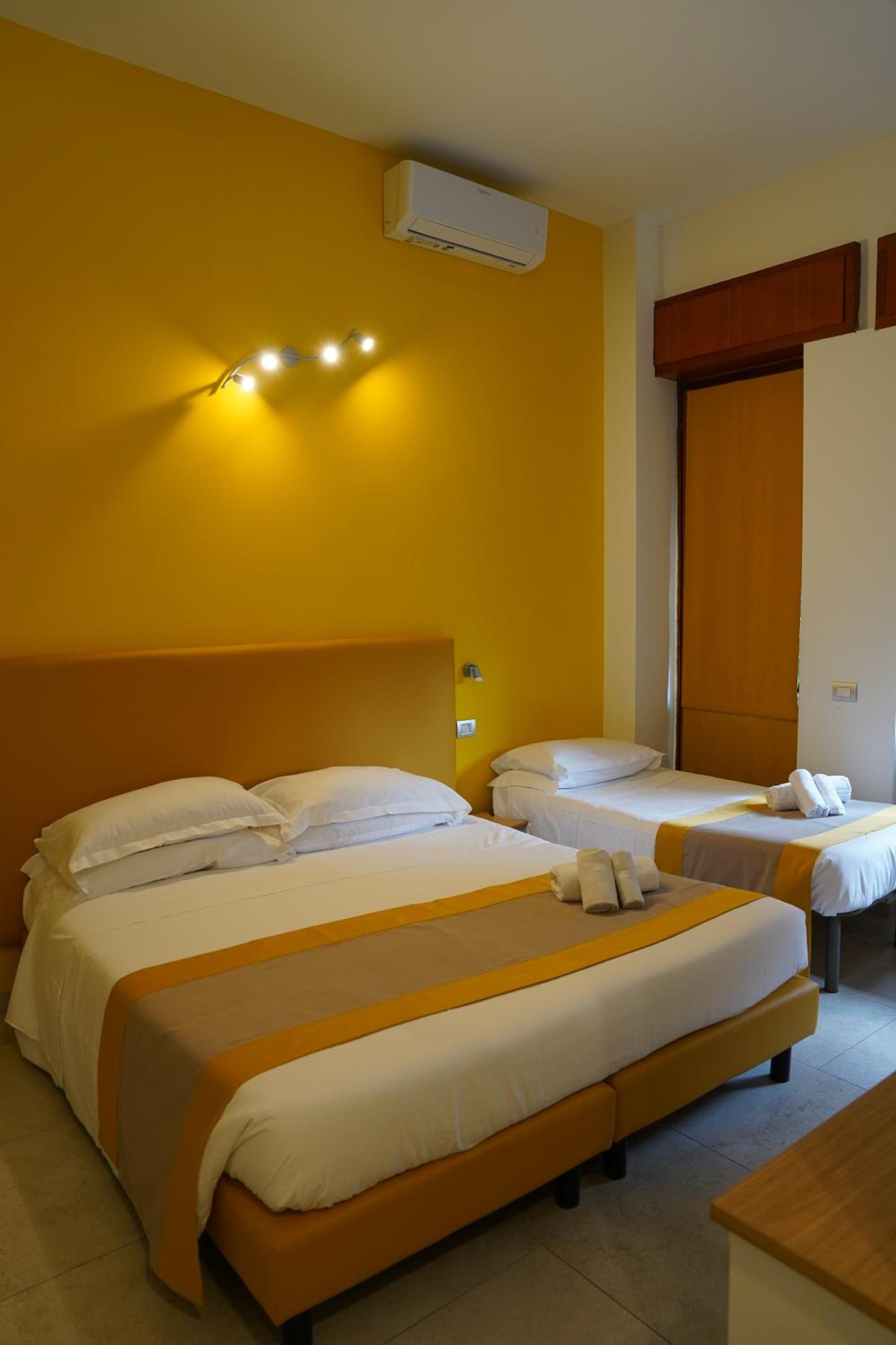 Triple Room photo 2