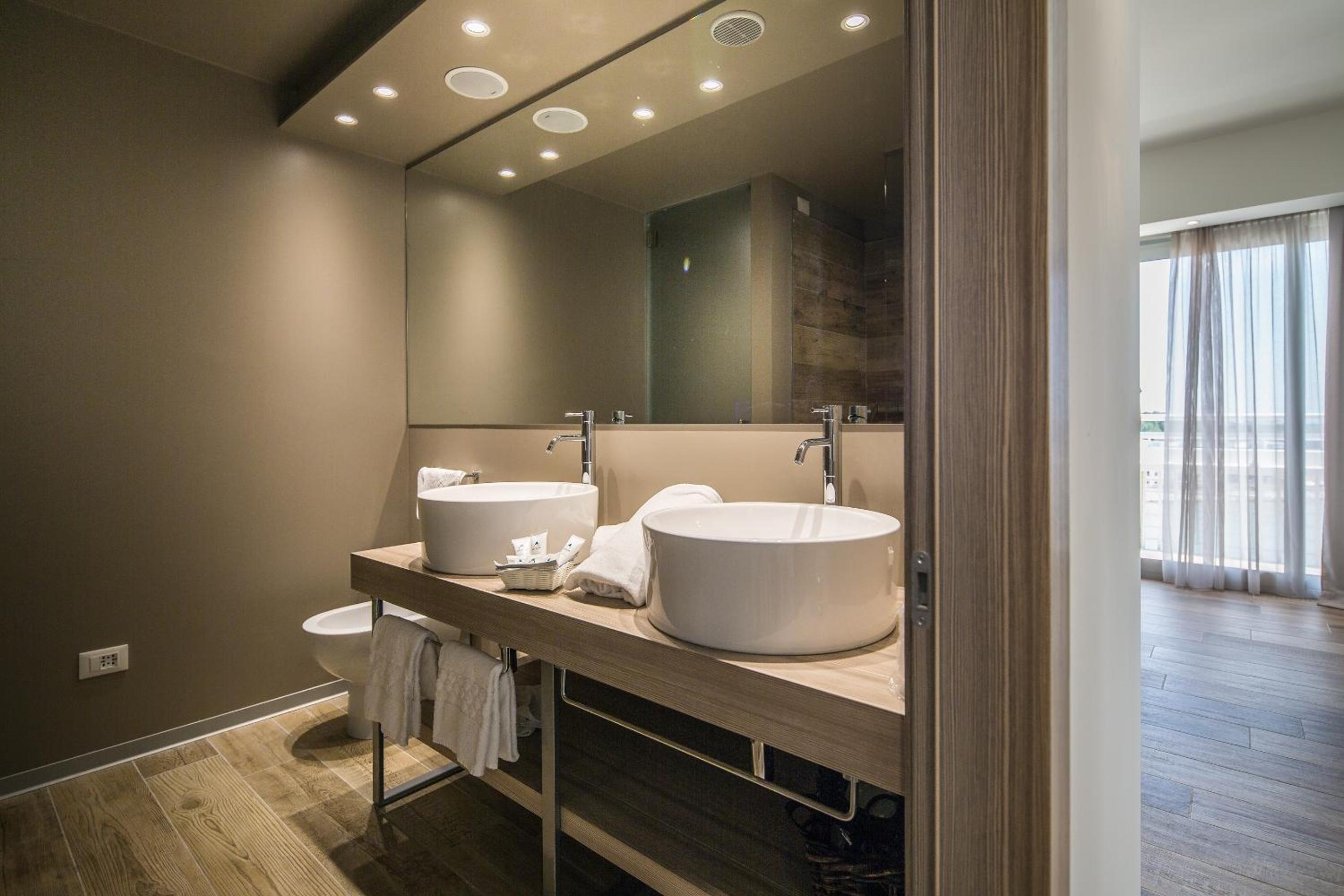 Comfort Double or Twin Room with Sea View - Photo 2