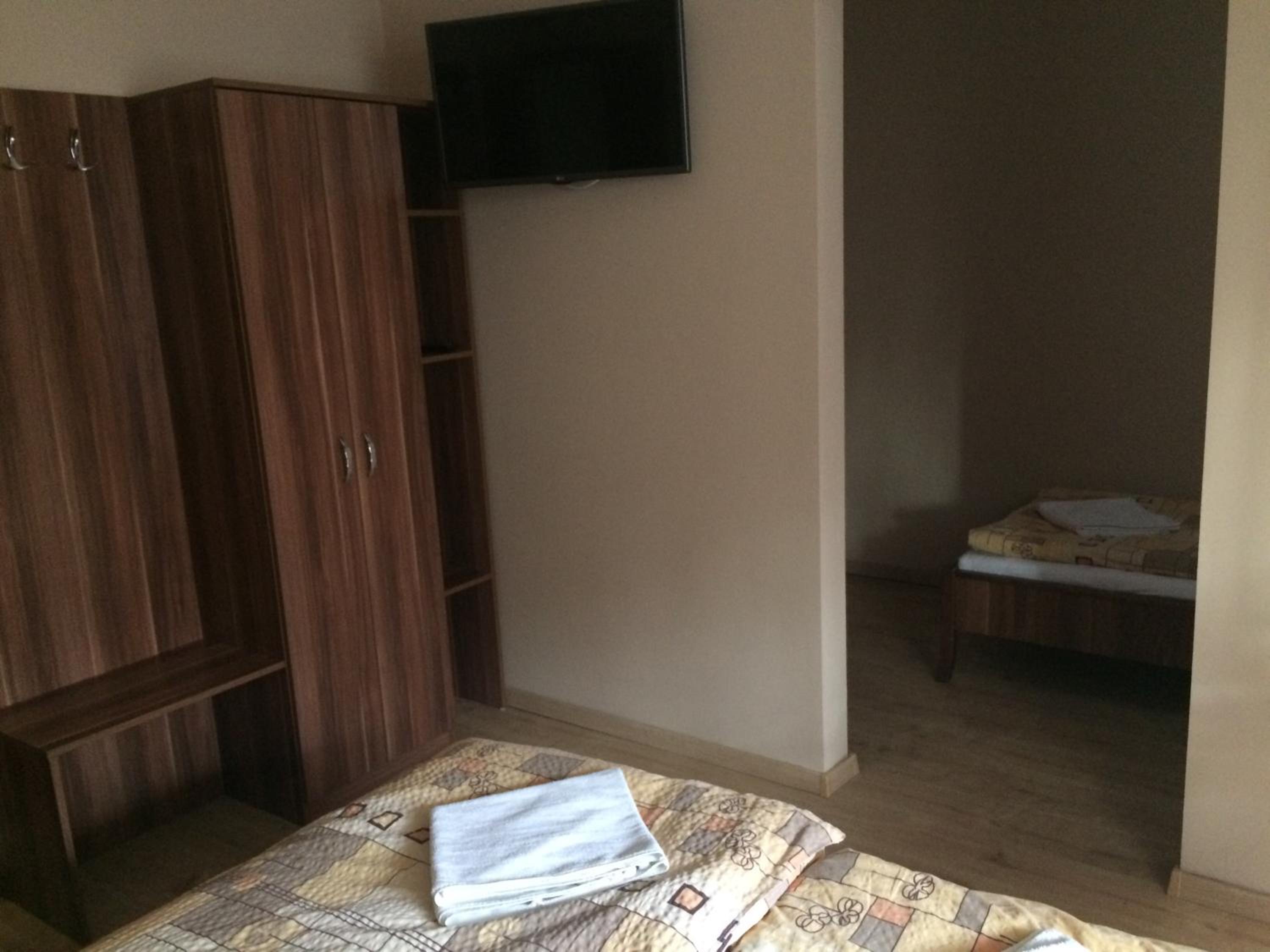 Family Room with Terrace - Photo 2