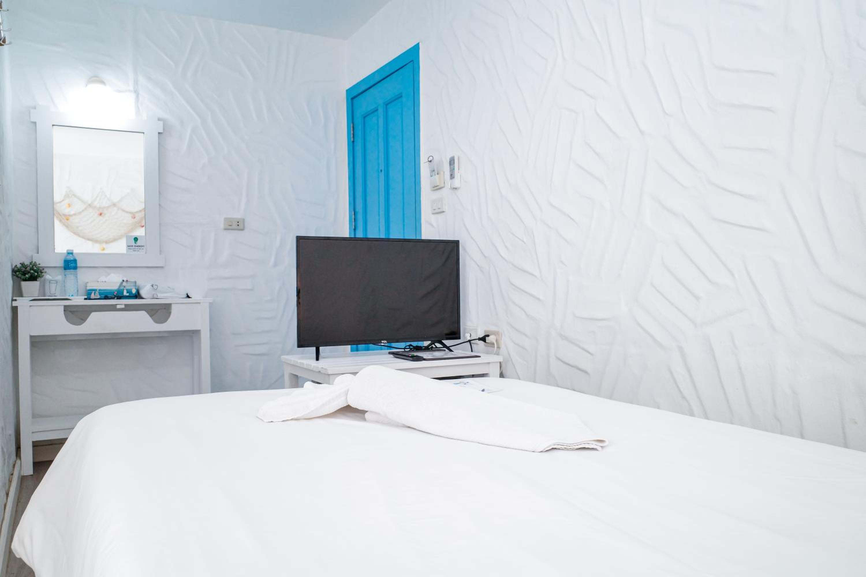 Single Room - Photo 2