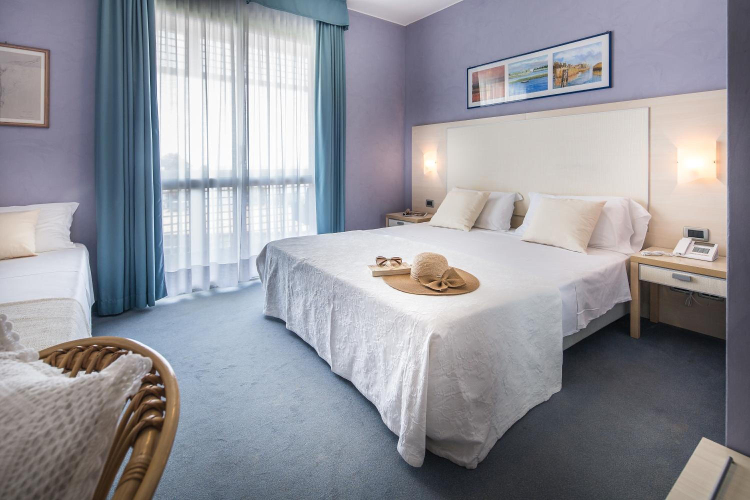 Triple Room with Sea View