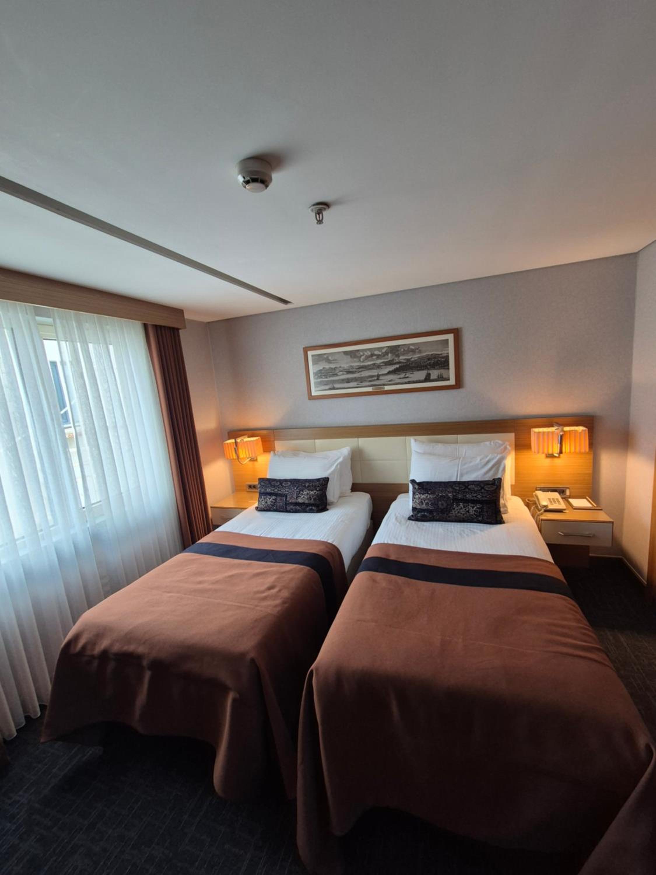 Standard Twin Room photo 3