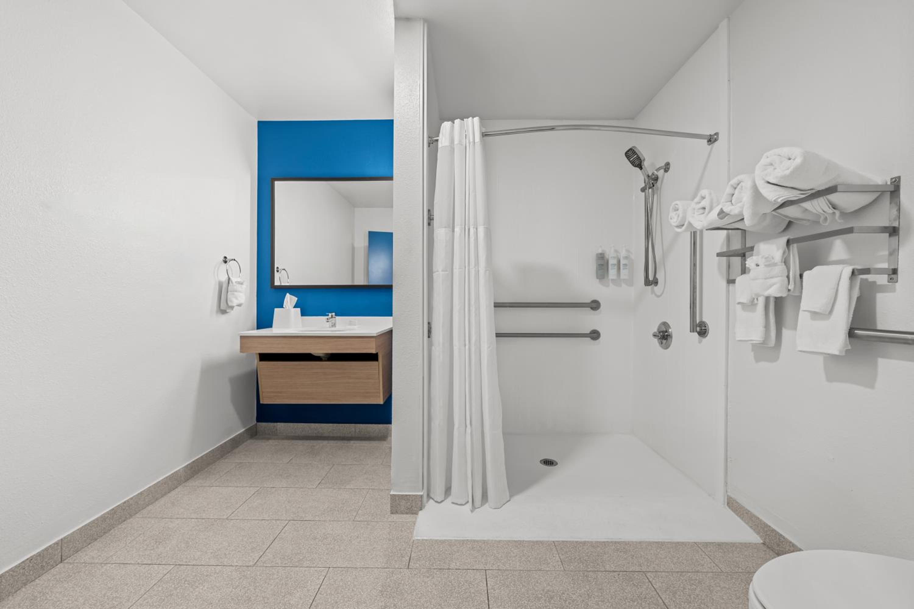 Queen Room with Two Queen Beds and Shower - Mobility Accessible - Photo 2