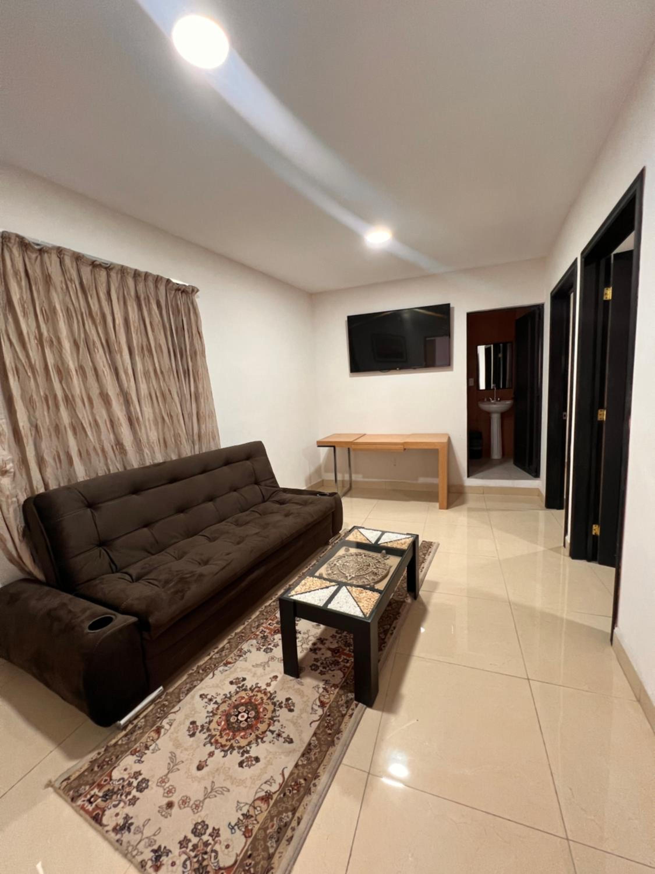 Deluxe Family Room photo 1