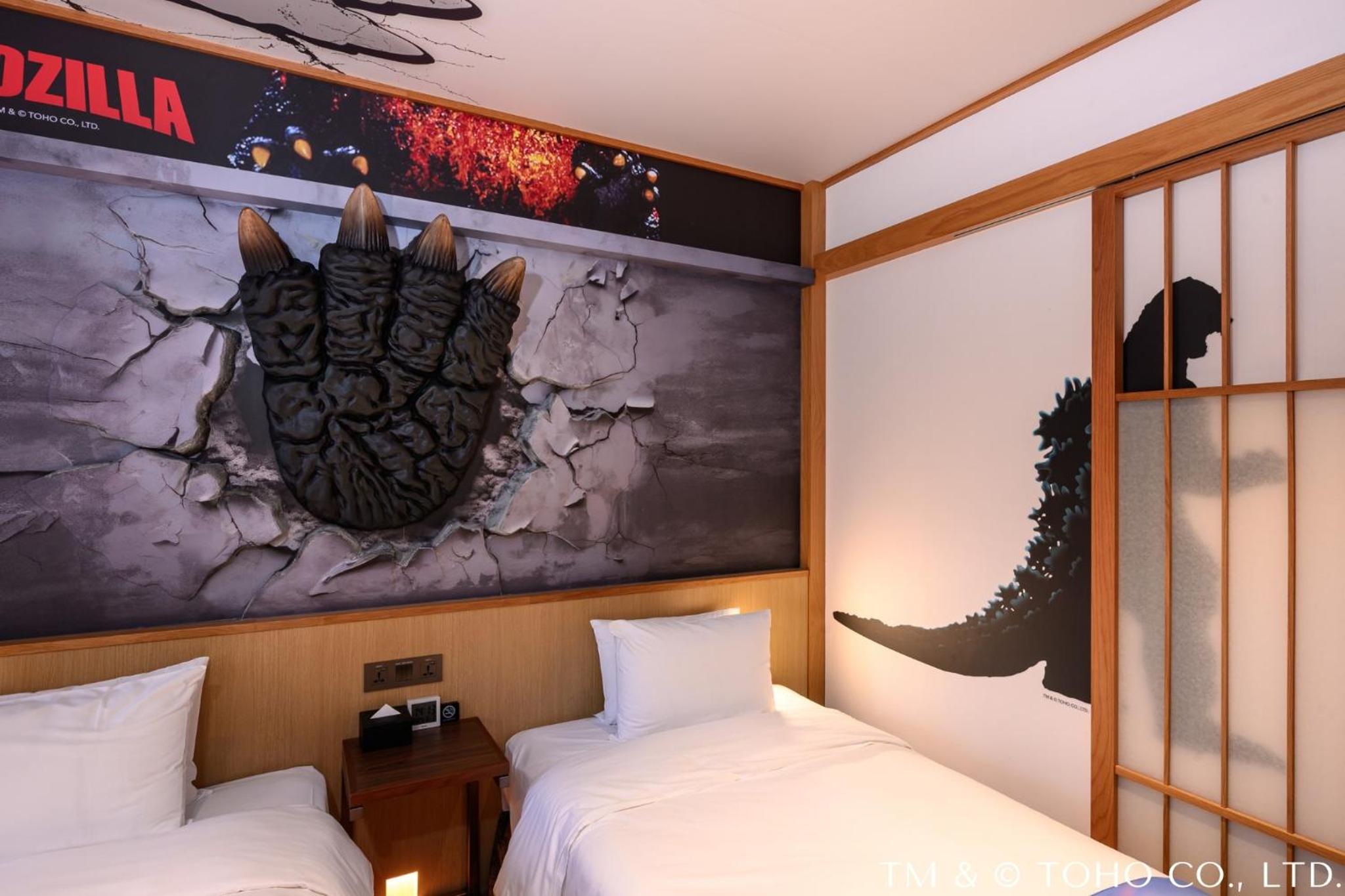 Godzilla Landing in Southern Taiwan (Twin Room)