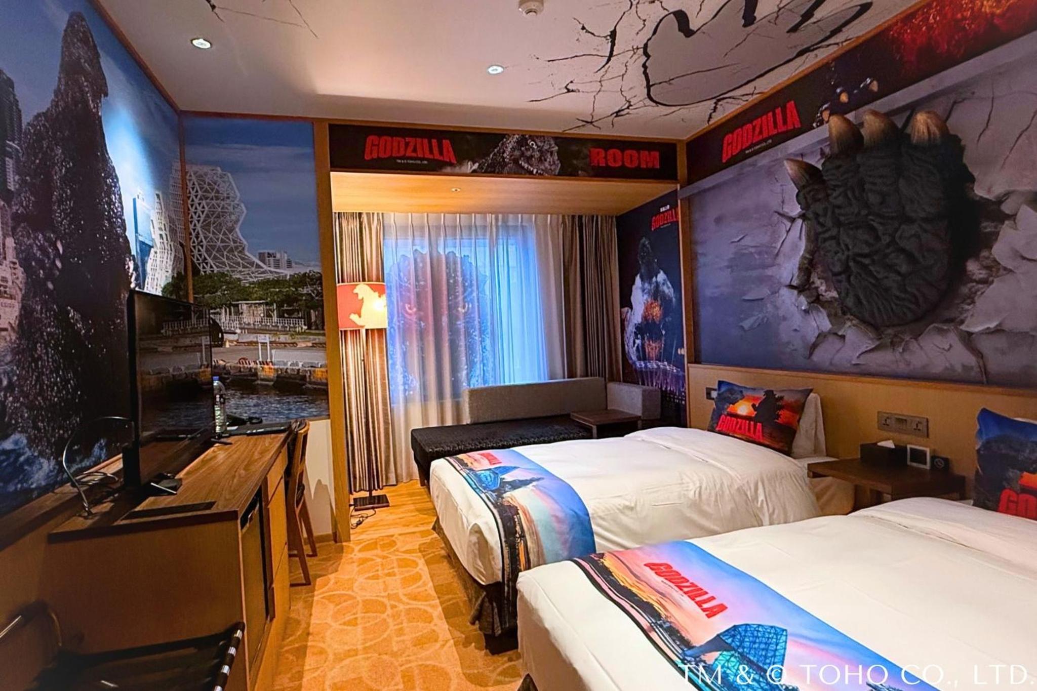 Godzilla Landing in Southern Taiwan (Twin Room)