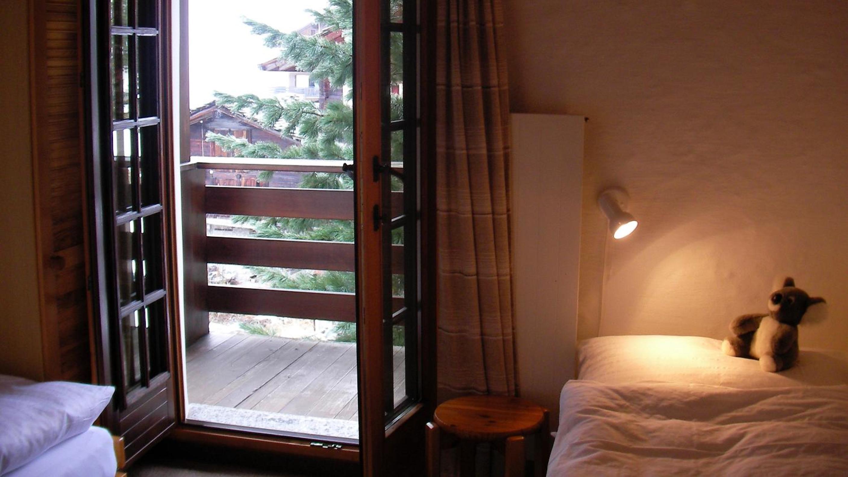 Two-Bedroom Apartment with Balcony photo 2