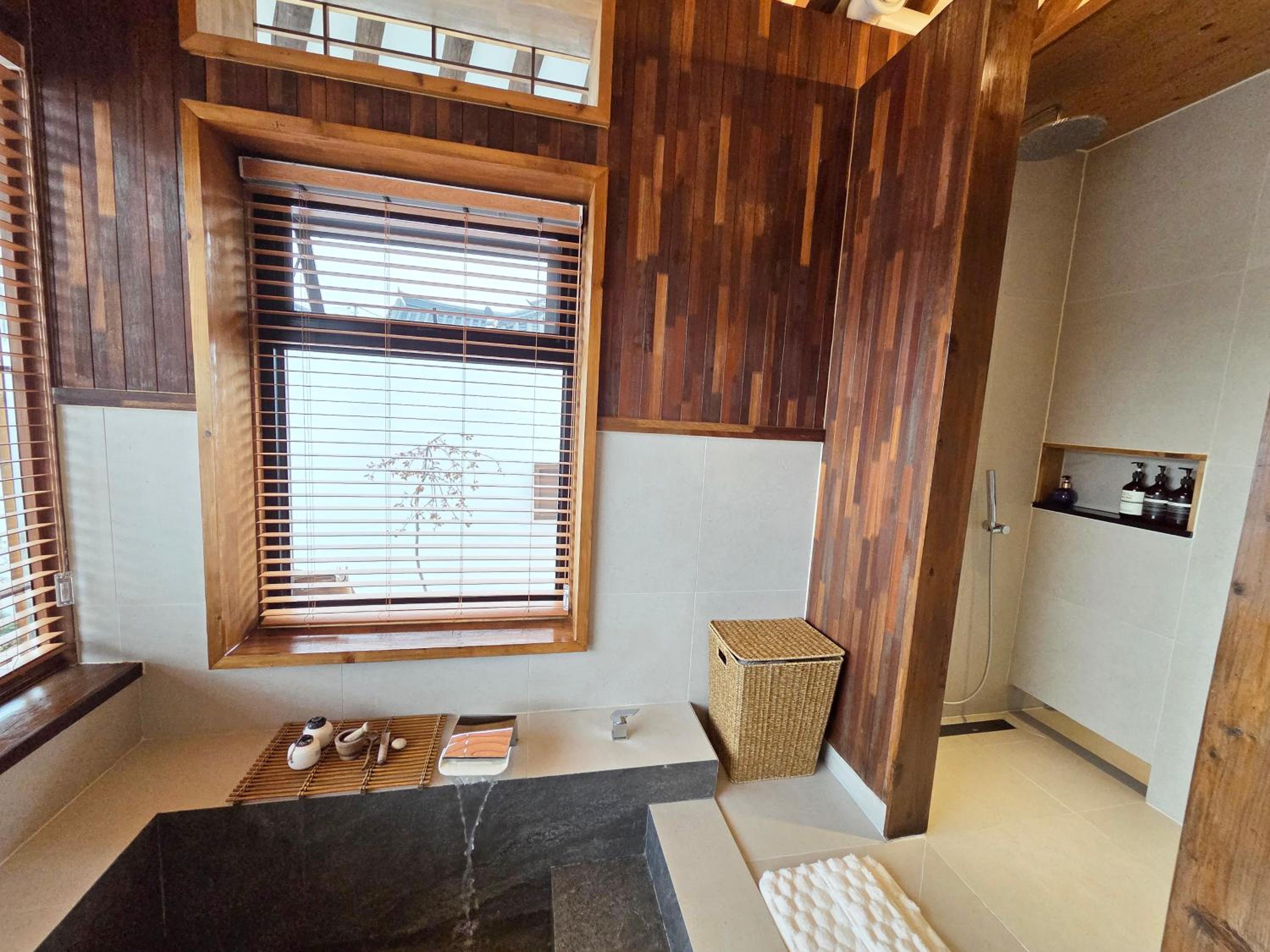 One-Bedroom House photo 2