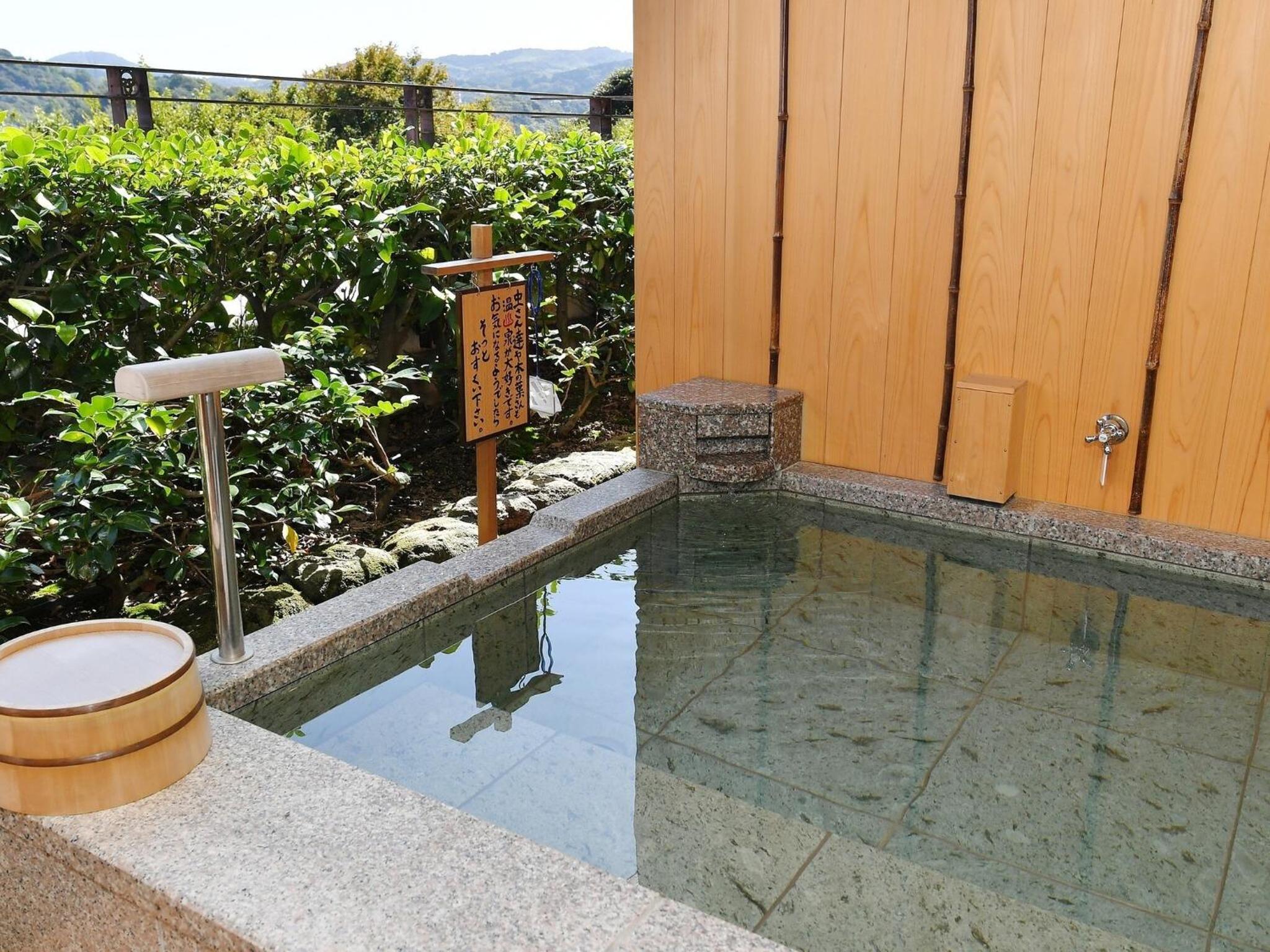 Twin Room with Private External Bathroom