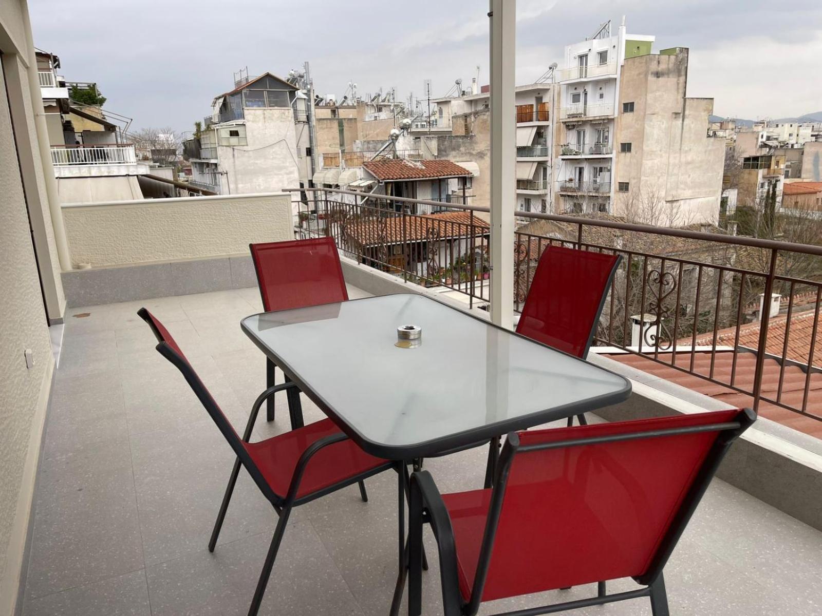 One-Bedroom Apartment with Balcony photo 3