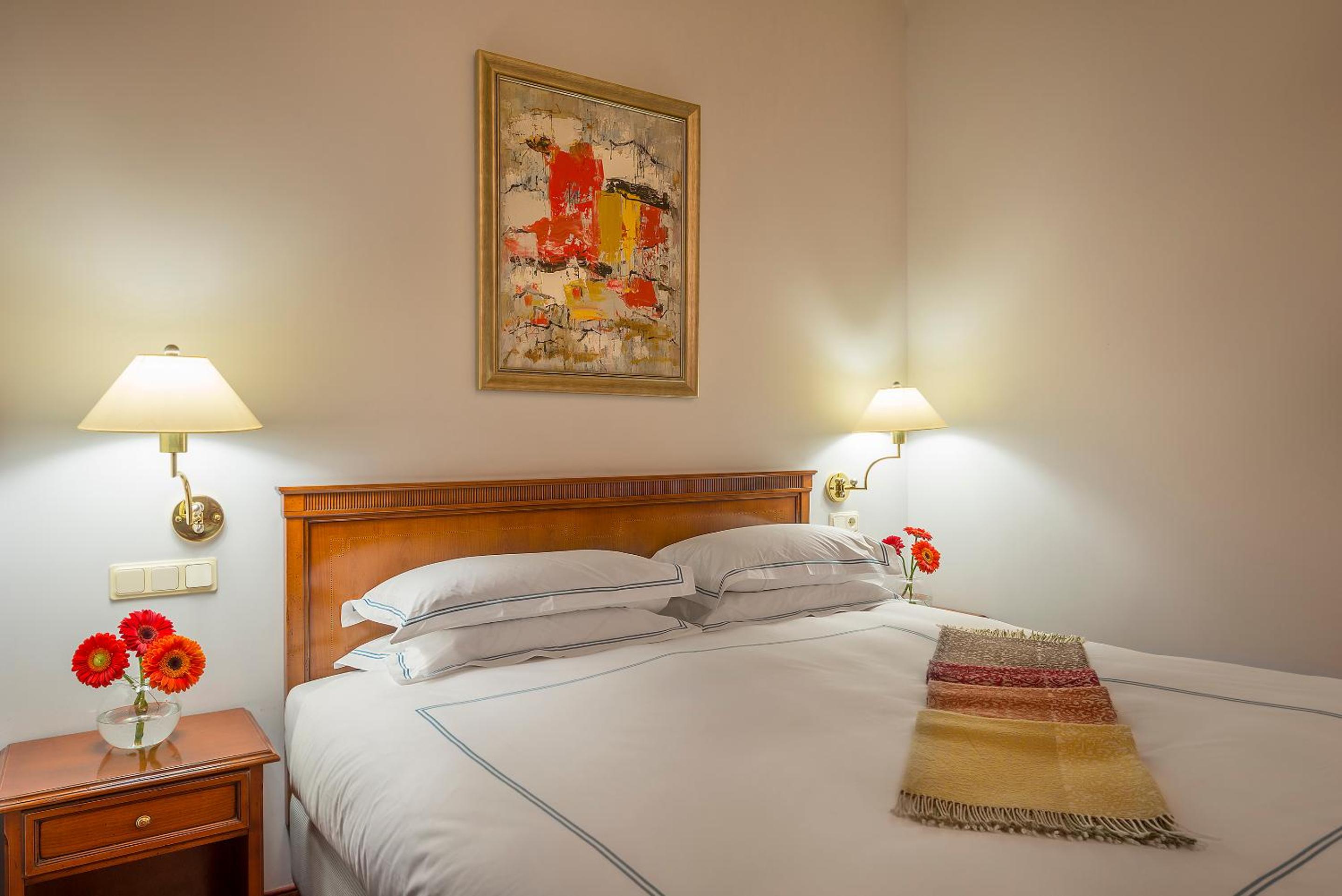 Business Double or Twin Room - Photo 4