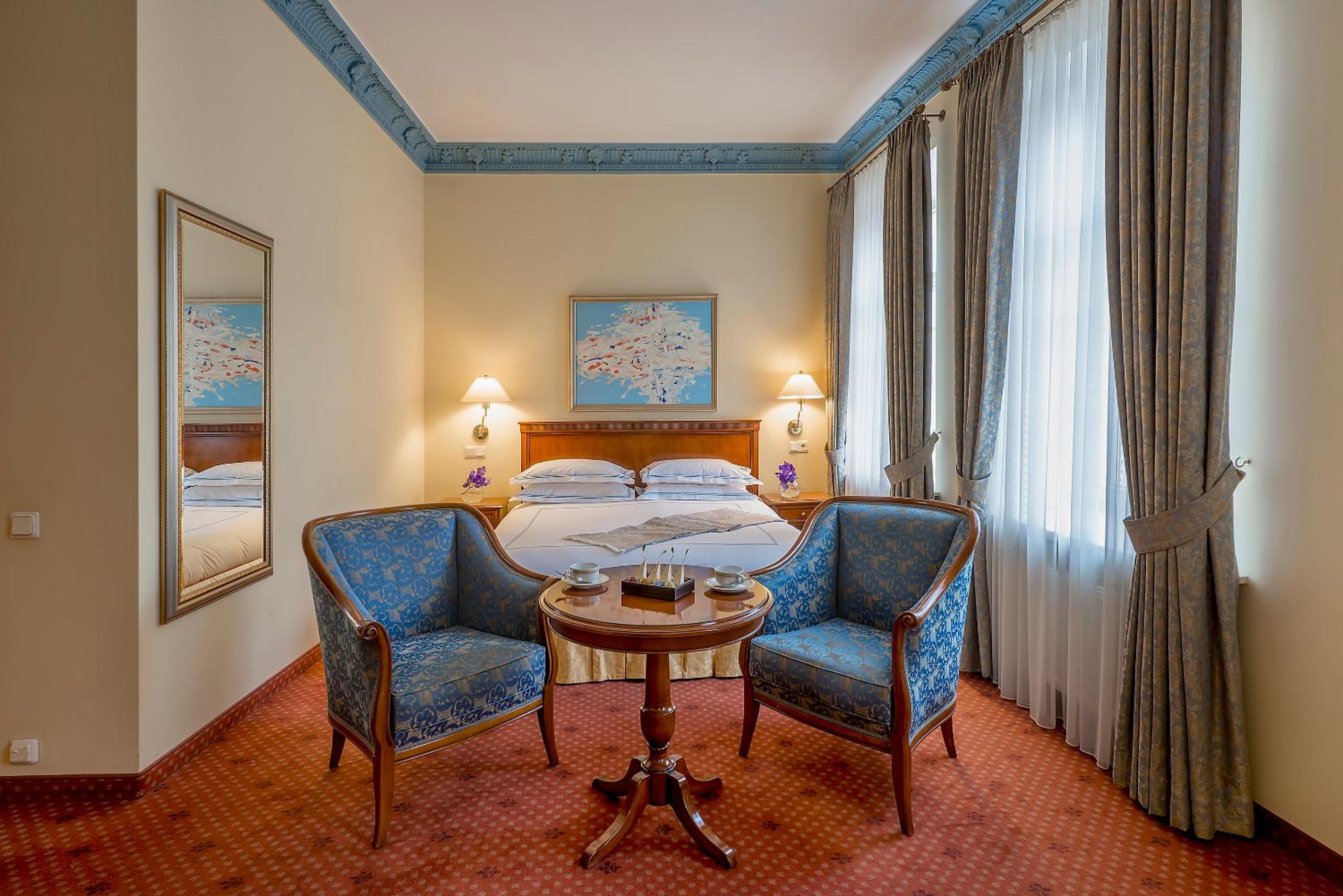 Business Double or Twin Room - Photo 1