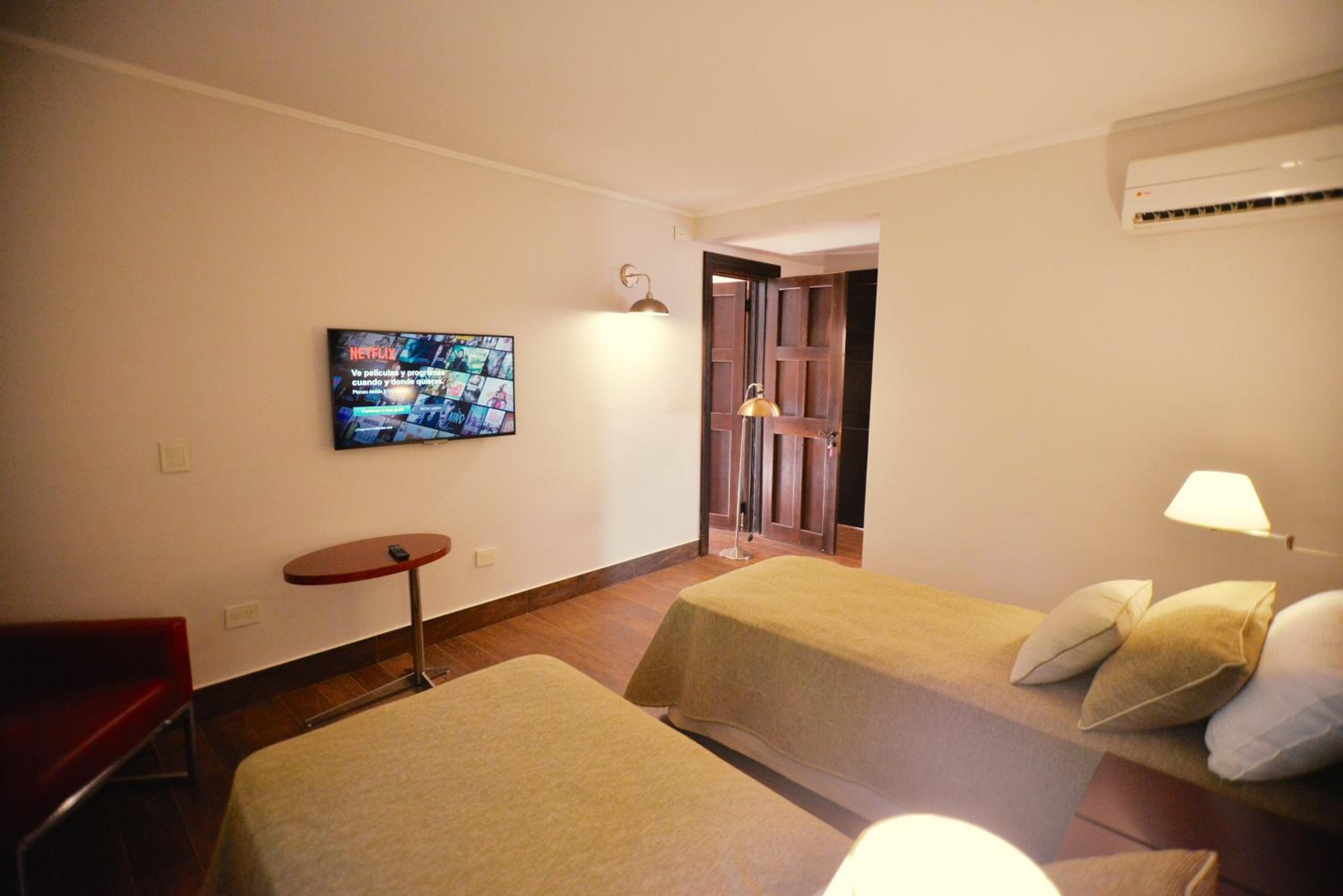 Deluxe Double or Twin Room photo 1