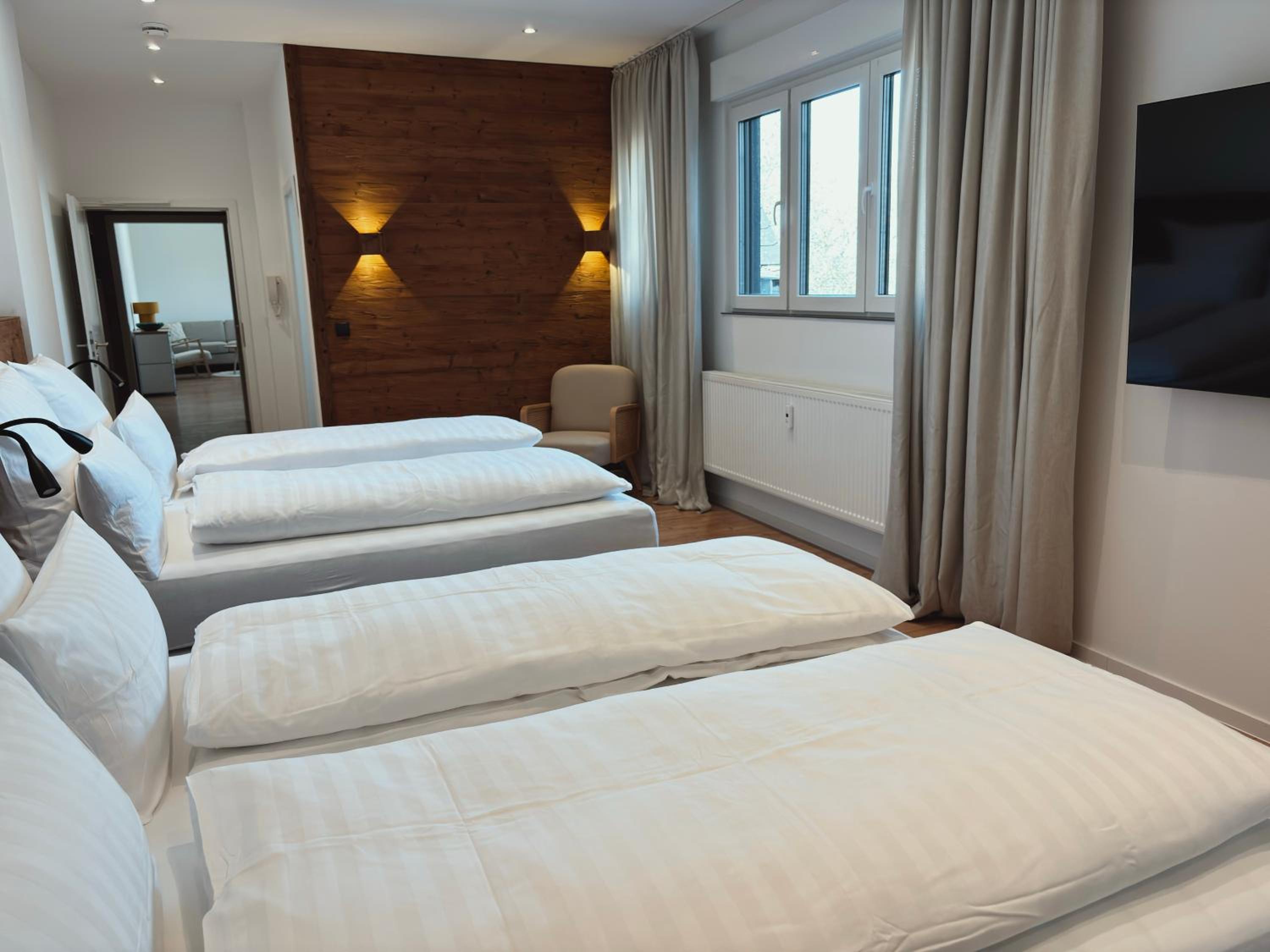 Two-Bedroom Apartment with Balcony photo 3