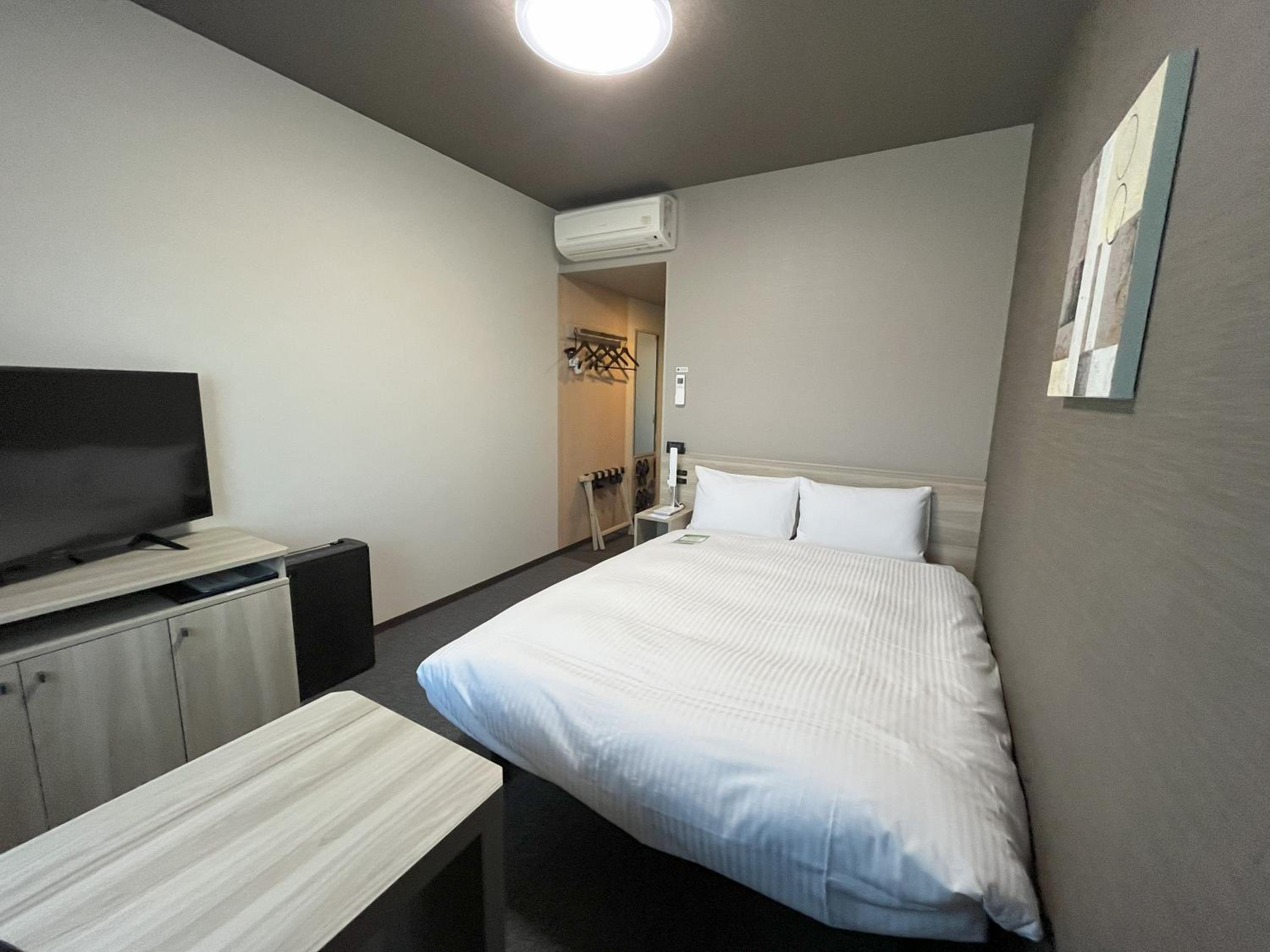 Double Room with Small Double Bed - Smoking - Heated Tobacco Only