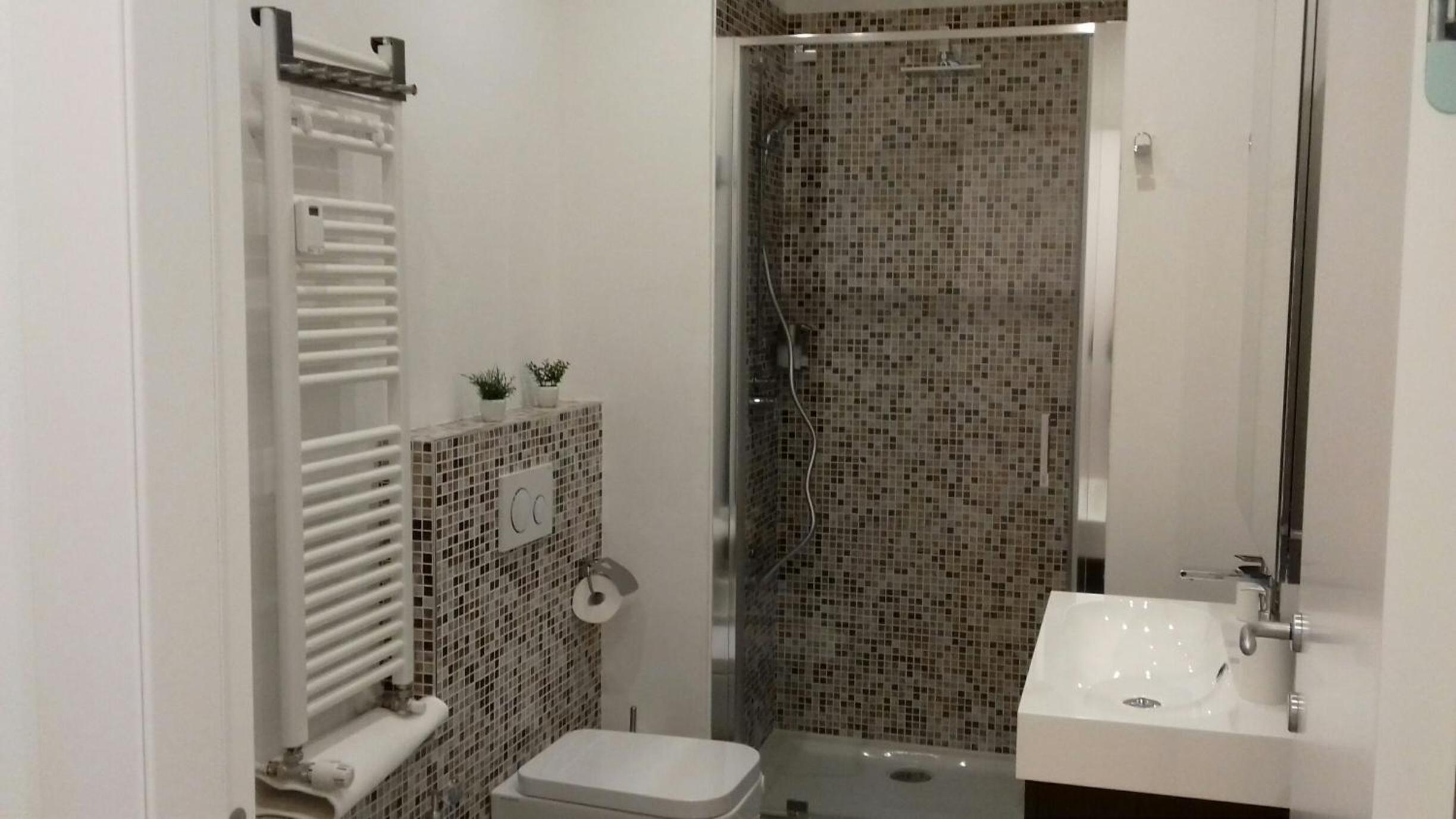 Apartment with Terrace - Photo 21