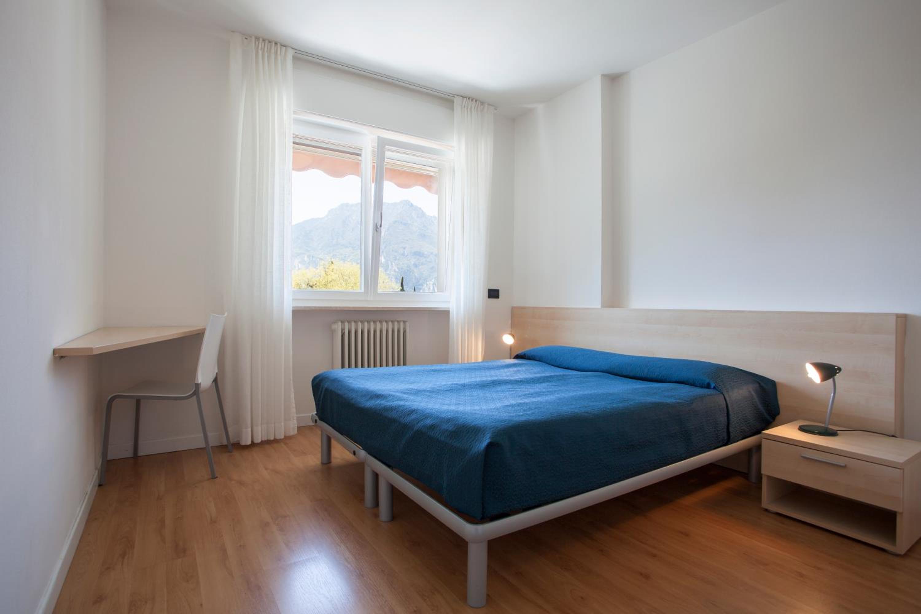 Deluxe One-Bedroom Apartment with Garden View photo 1
