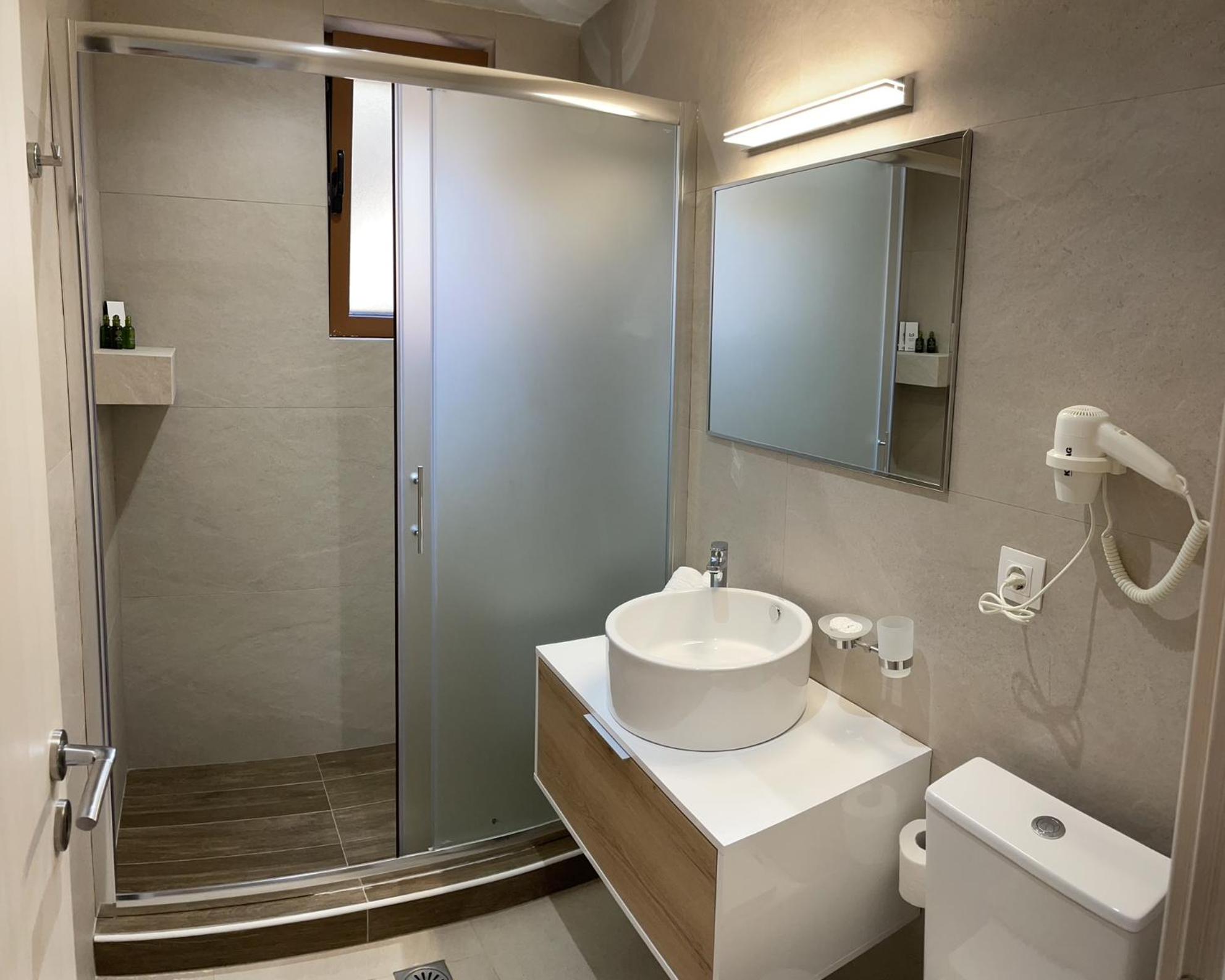 One-Bedroom Apartment with Sea View photo 3