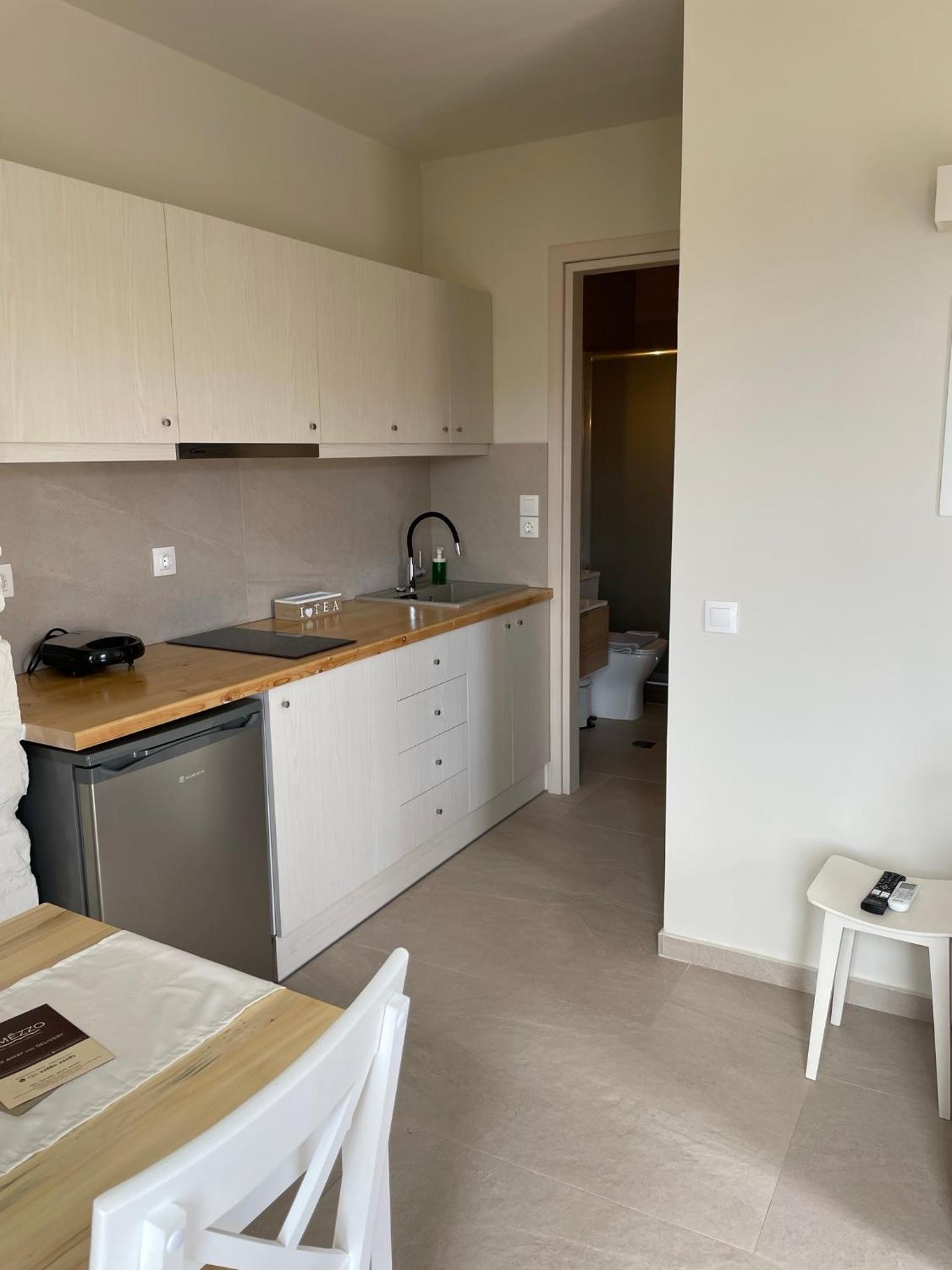 One-Bedroom Apartment with Sea View photo 2