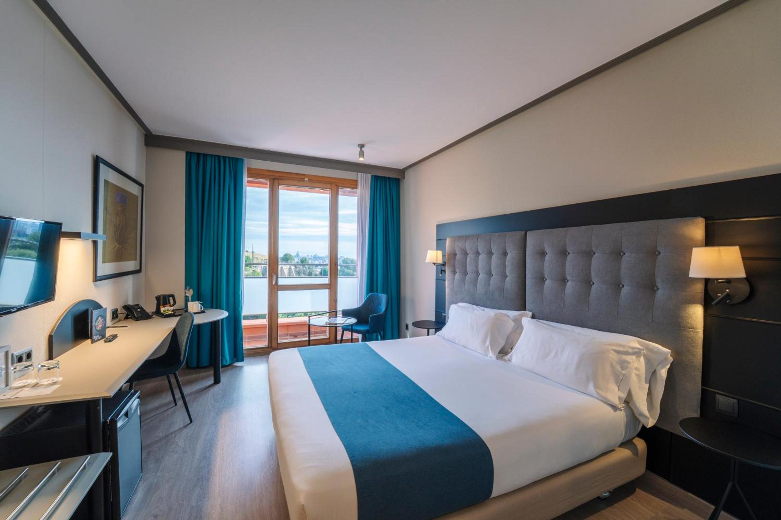 Standard Double or Twin Room with Balcony photo 3