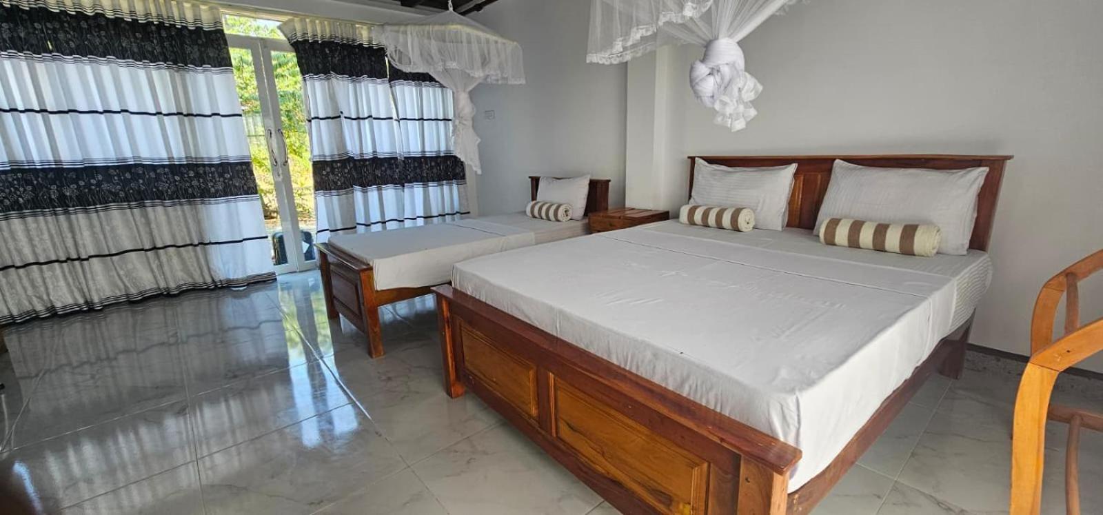 Standard Quadruple Room photo 2