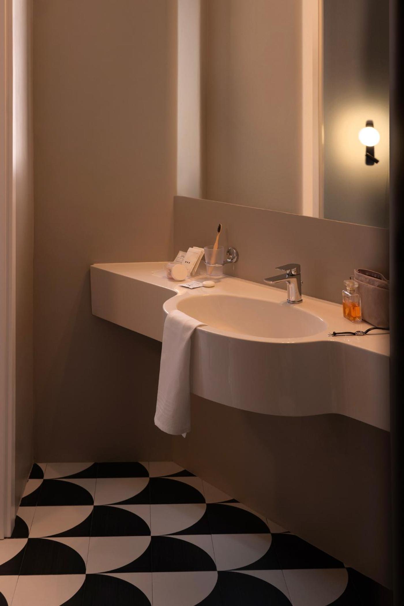 Deluxe Double Room - Photo 2