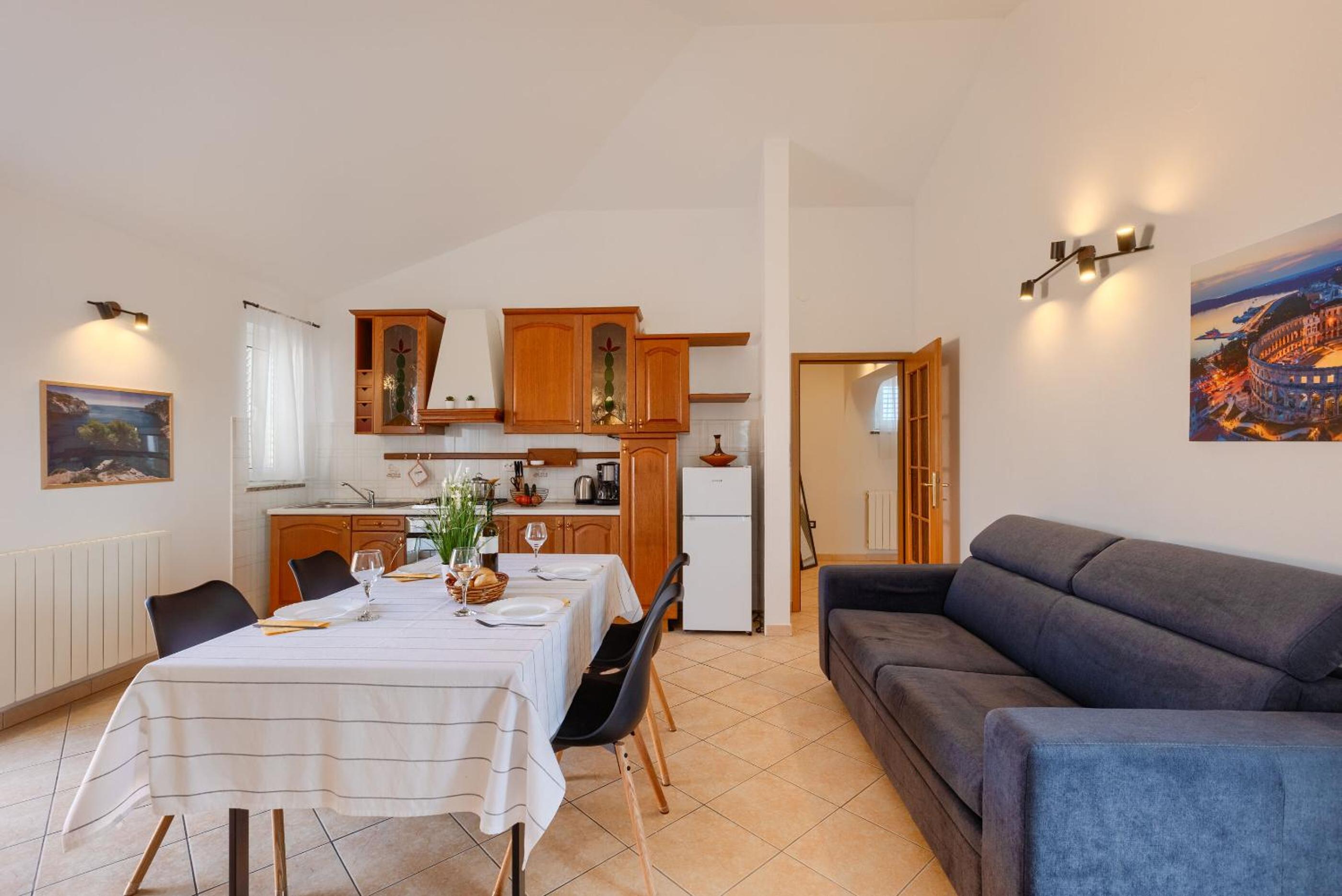 One-Bedroom Apartment with Terrace photo 2