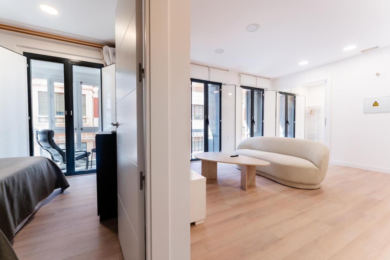 Two-Bedroom Deluxe Apartment with Balcony