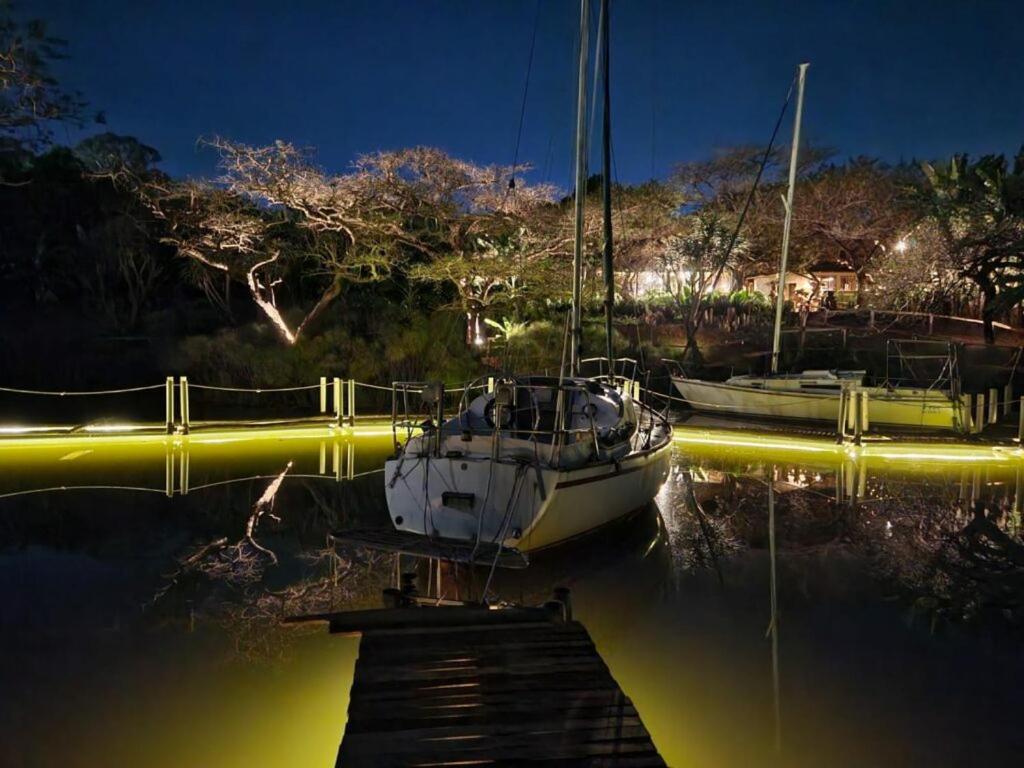 Yacht photo 2