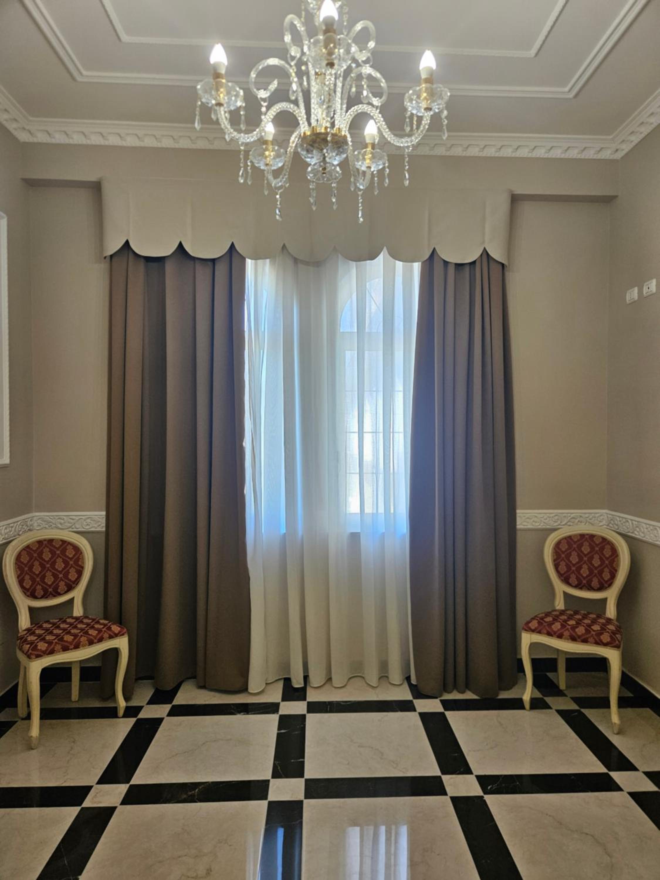 Deluxe King Suite photo 2
