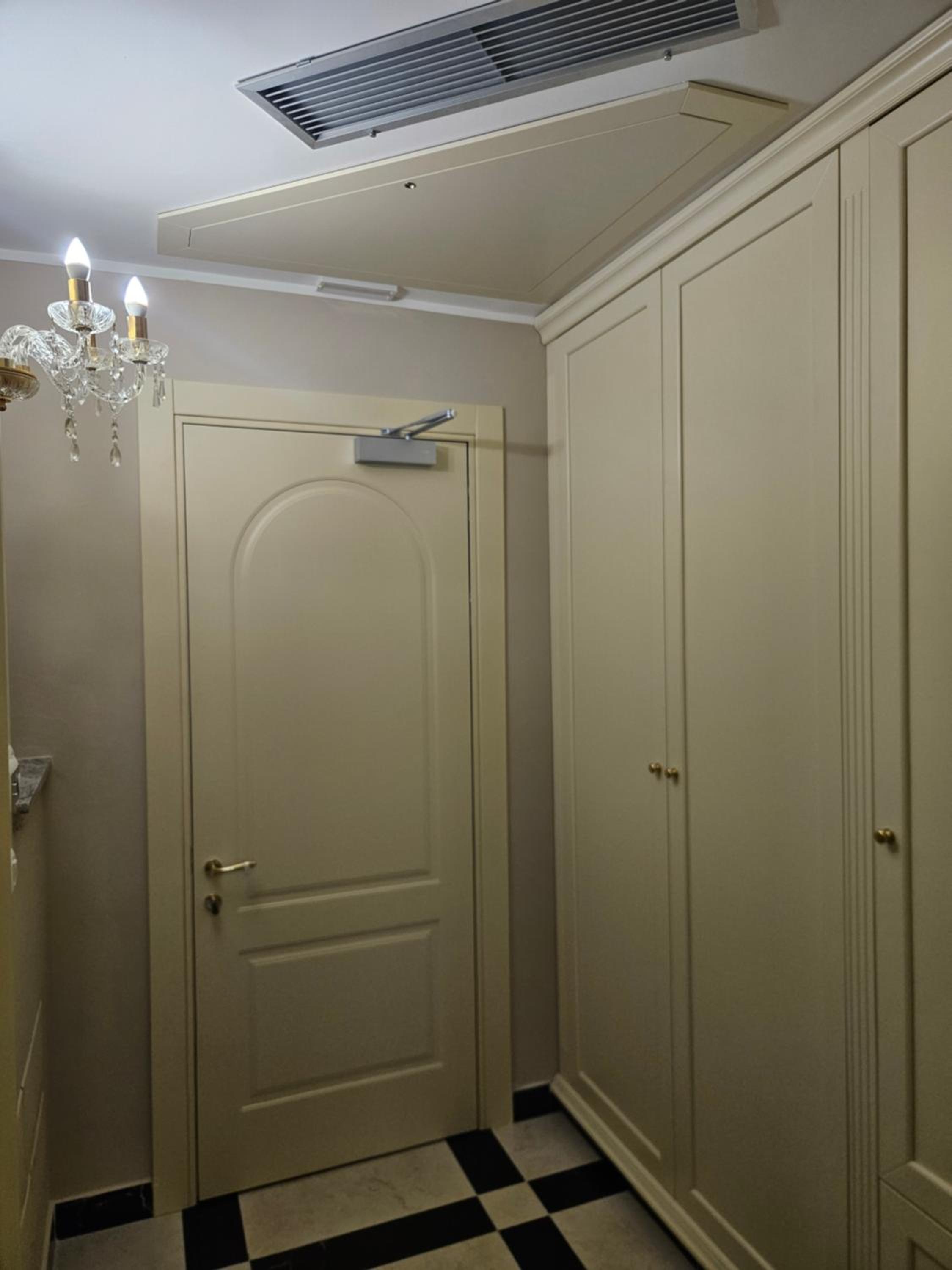 Deluxe King Suite photo 3