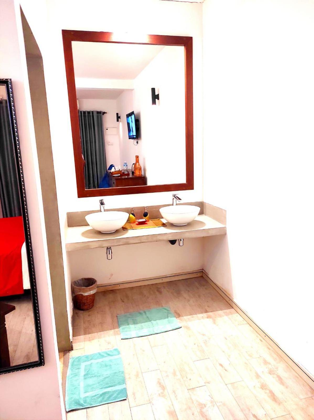 Deluxe Double Room photo 3