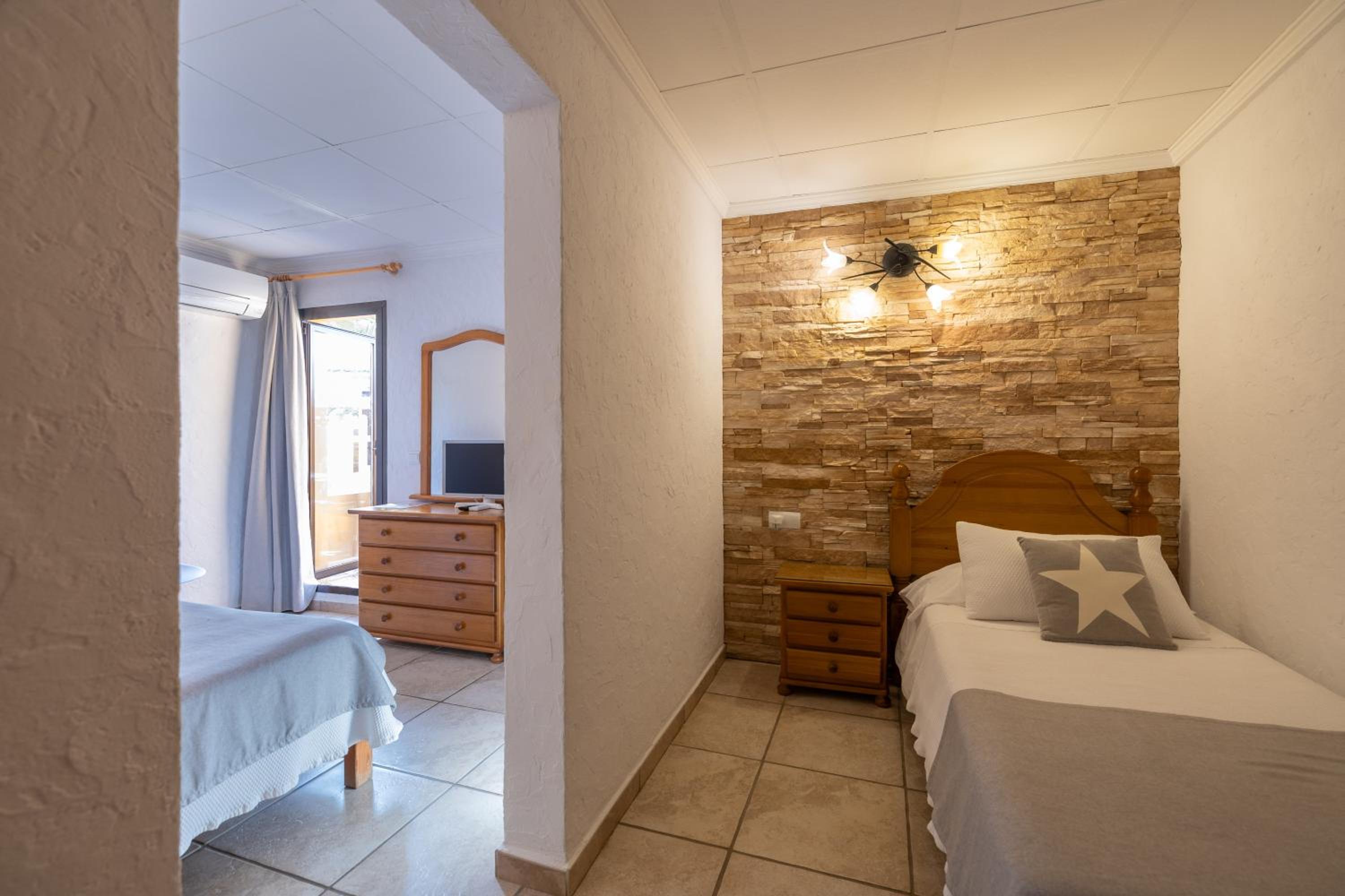 Triple Room with Garden View photo 2