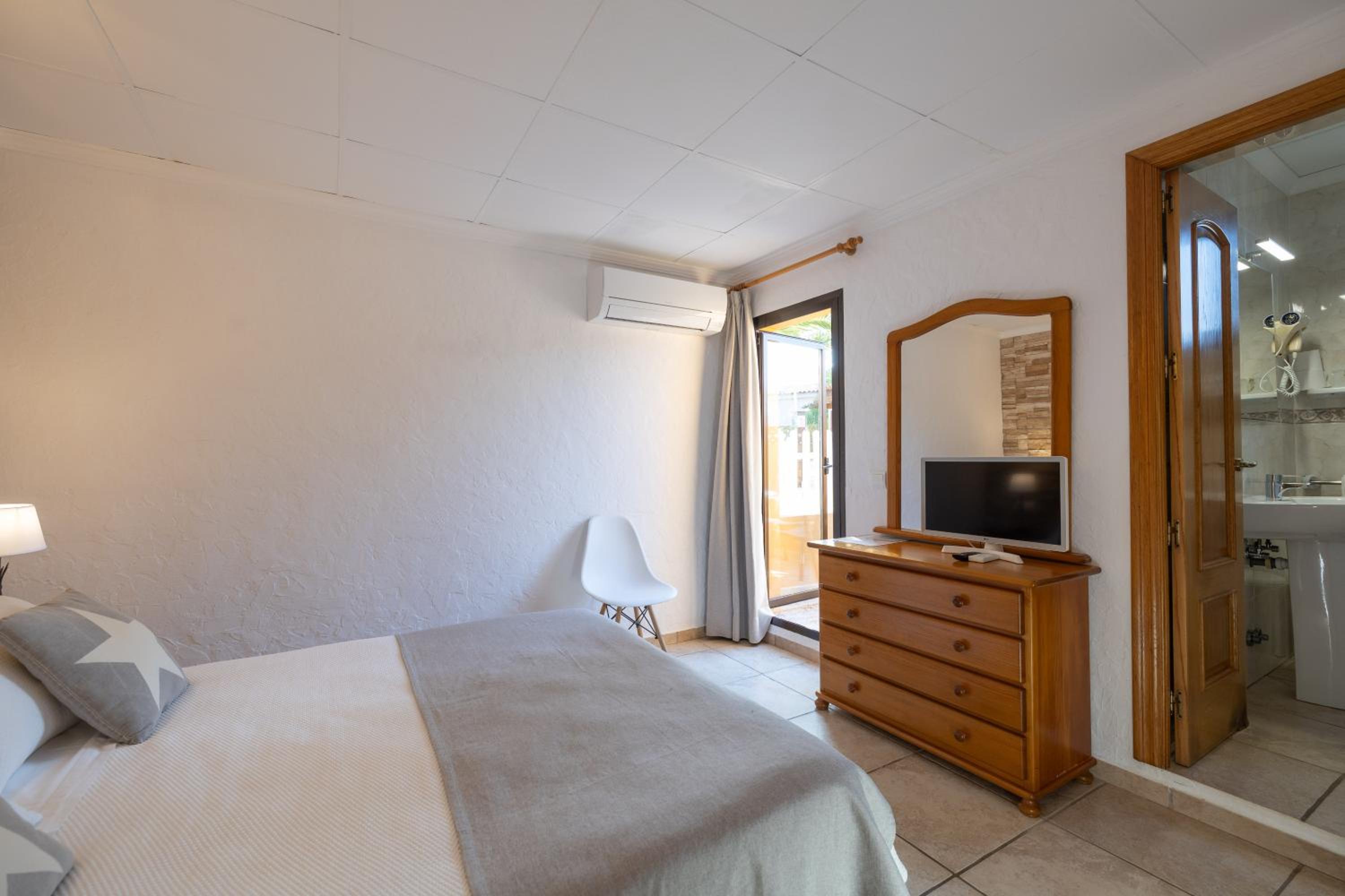 Triple Room with Garden View photo 3