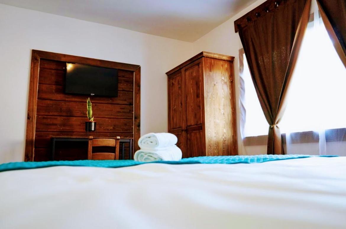 King Room with Mountain View photo 2