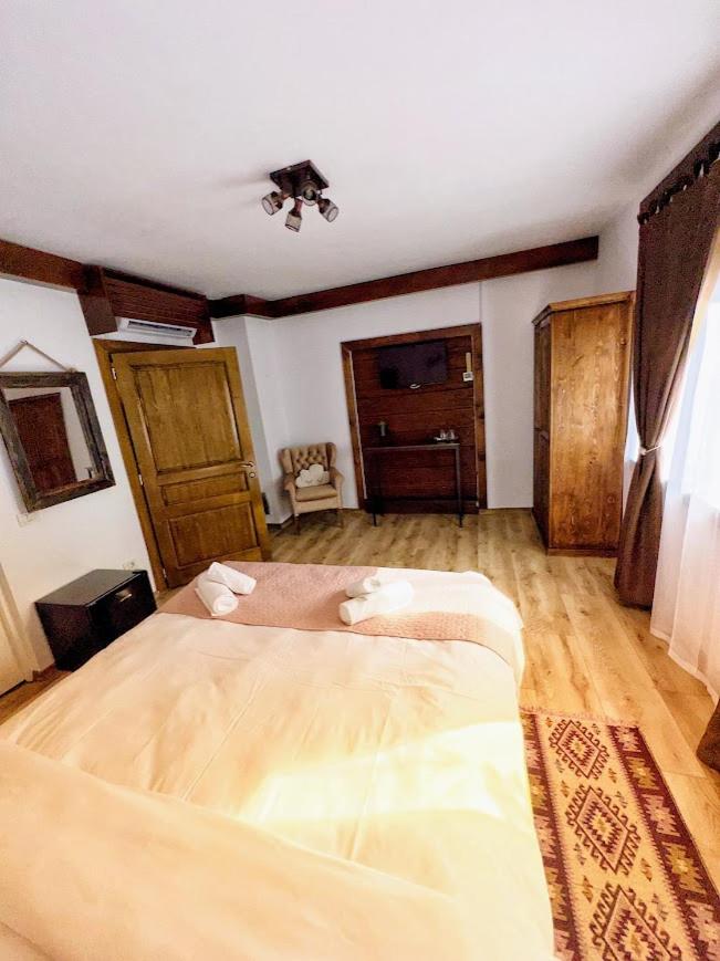 King Room with Mountain View photo 3