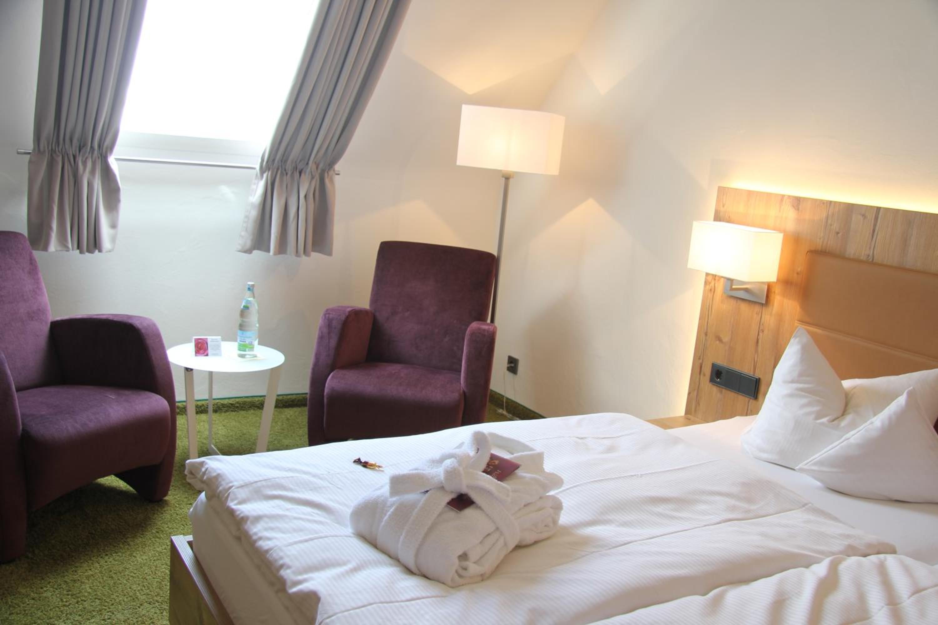 Budget Double Room photo 3