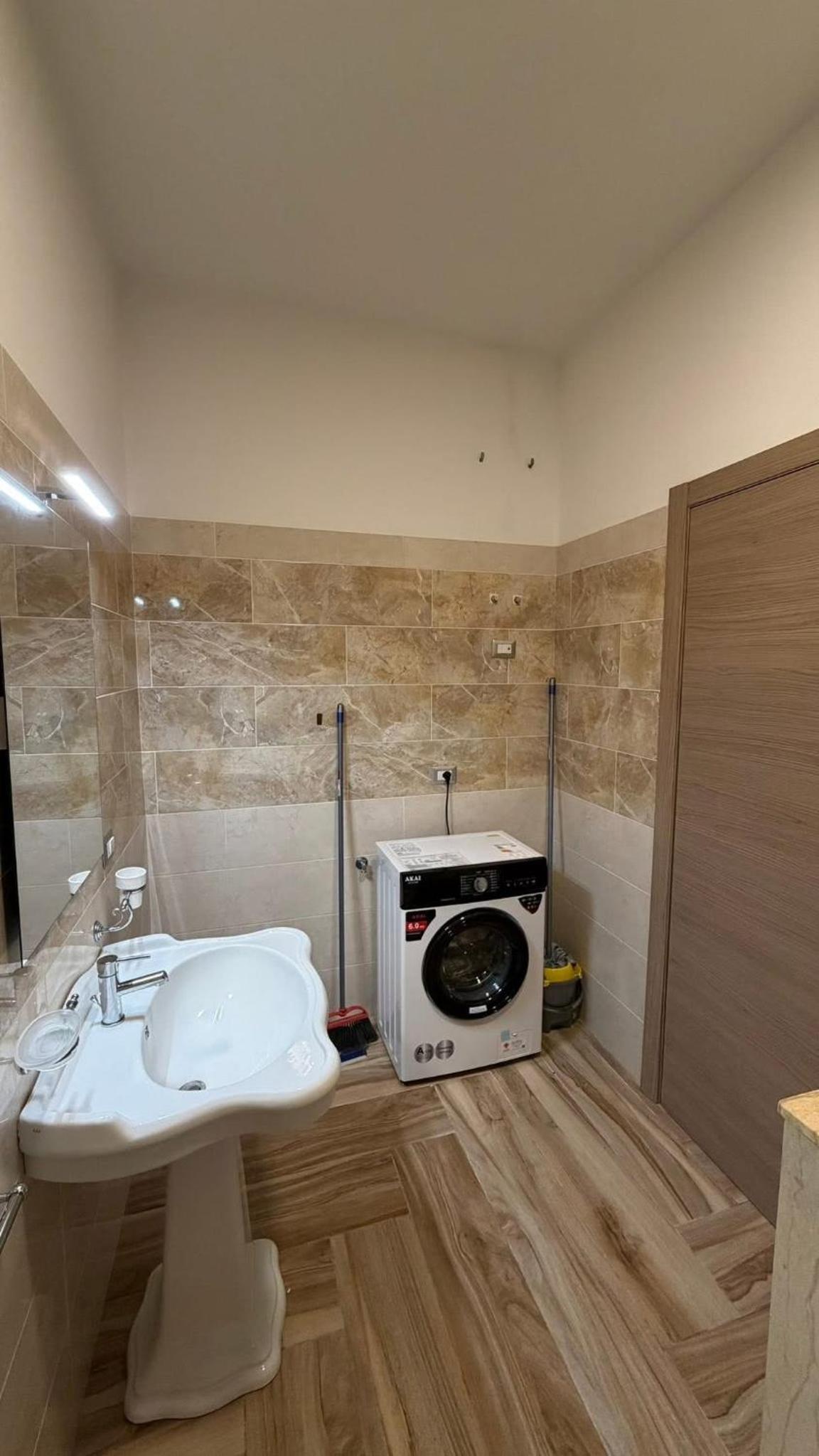 One-Bedroom House photo 3