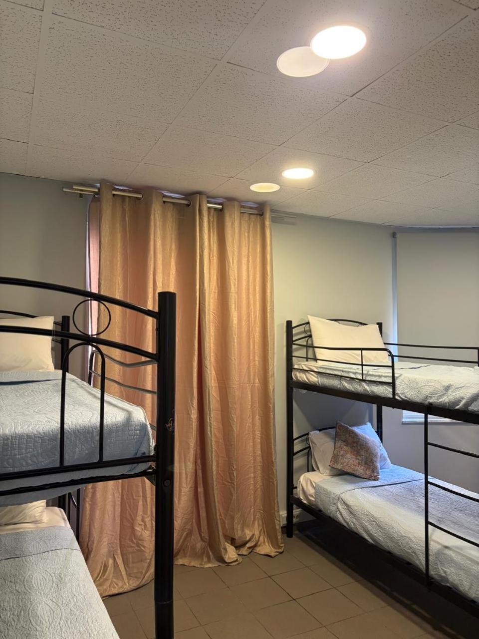 Bed in 6-Bed Dormitory Room photo 1