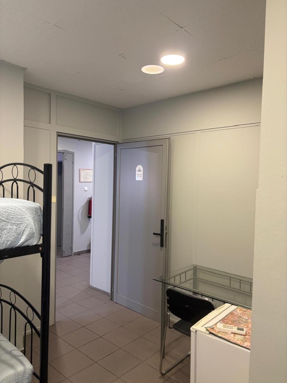 Single Bed in Male Dormitory Room photo 3