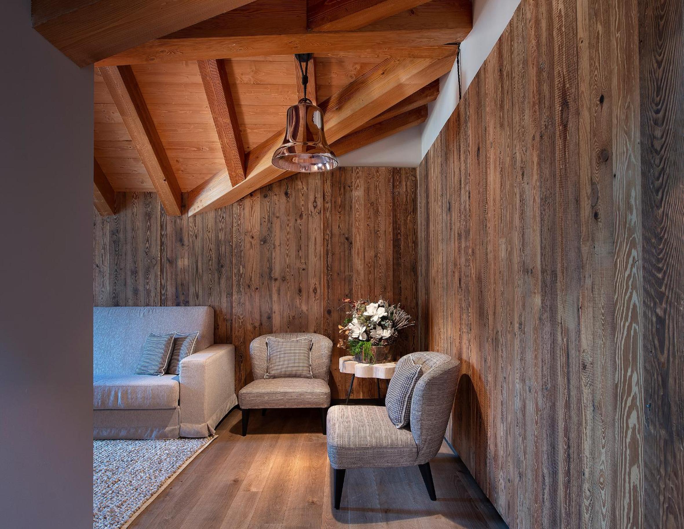 Superior Suite with Mountain View