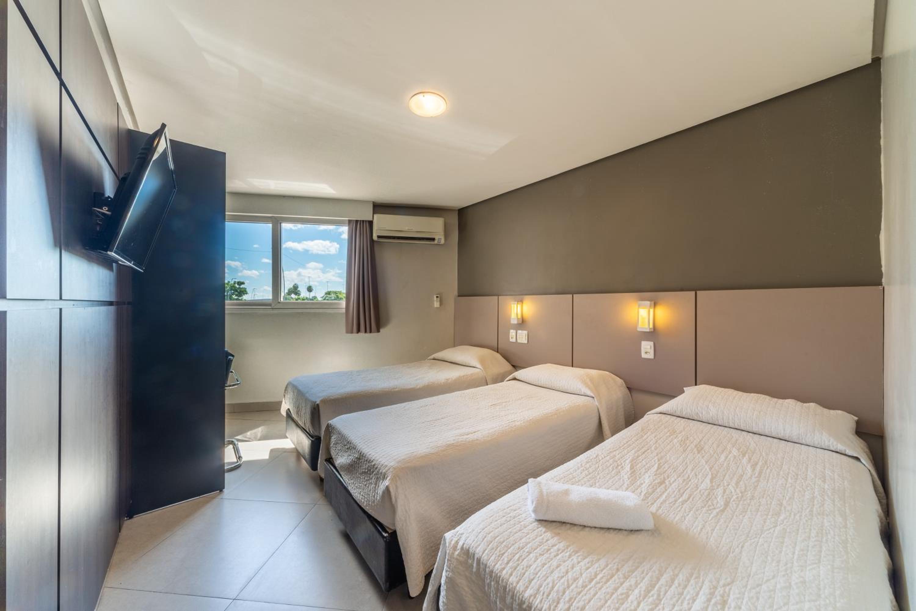 Deluxe Triple Room photo 3