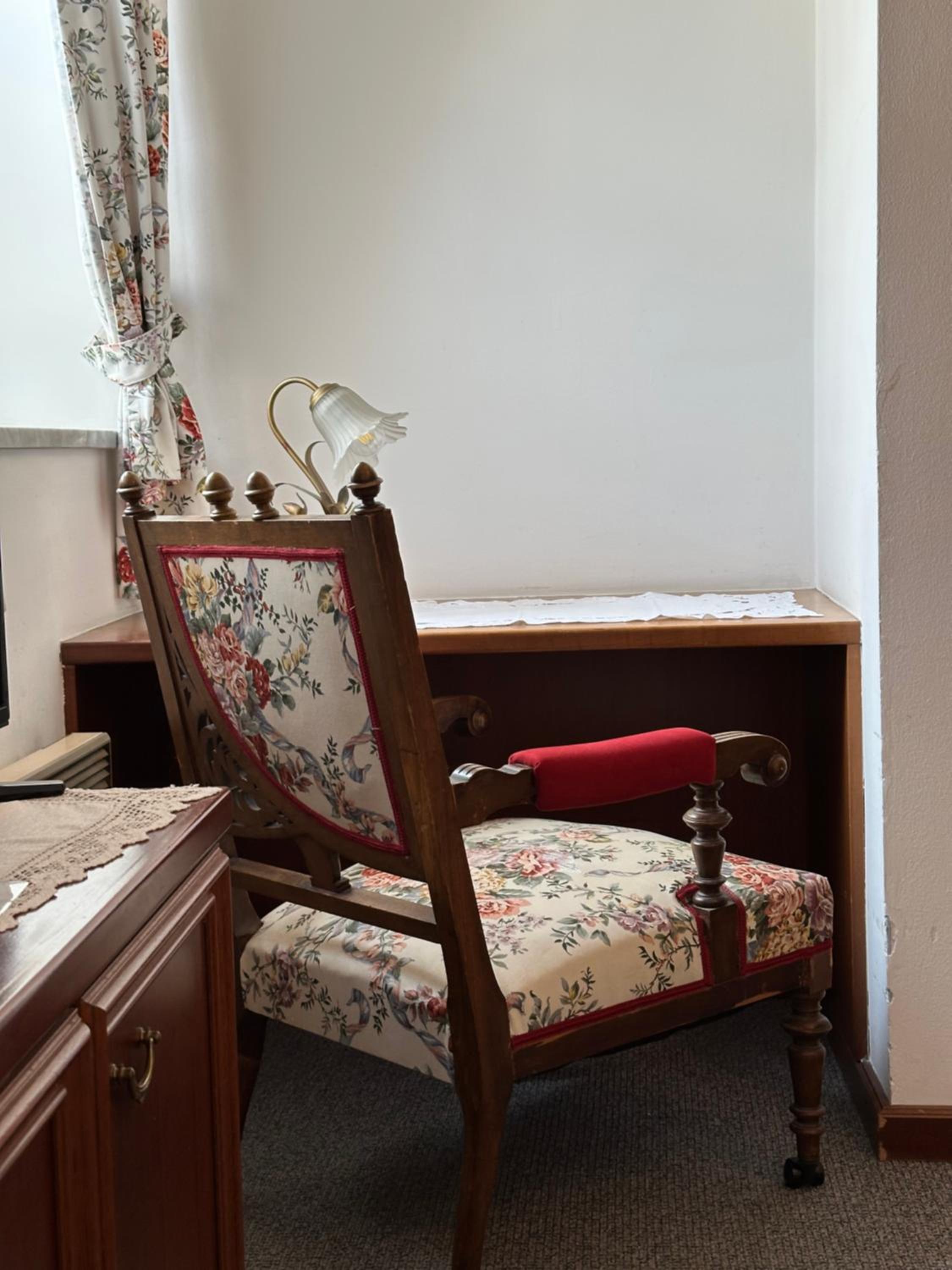 Double Room with Private Bathroom - Photo 4