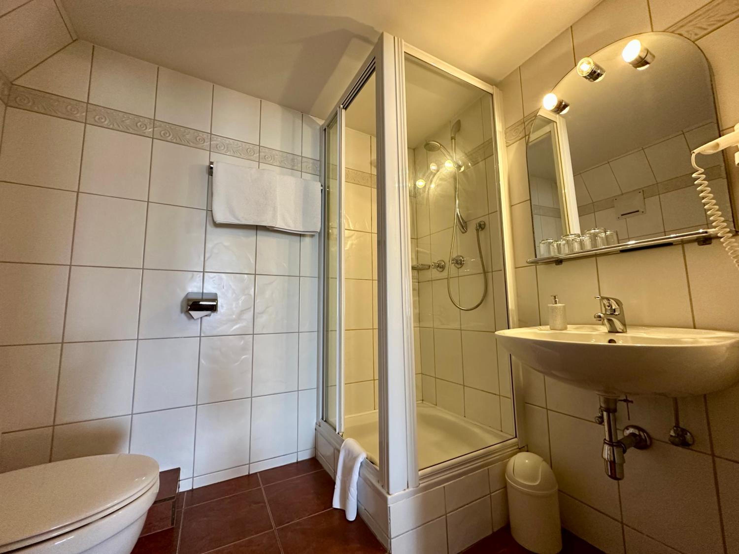 Triple Room with Bathroom - Photo 1