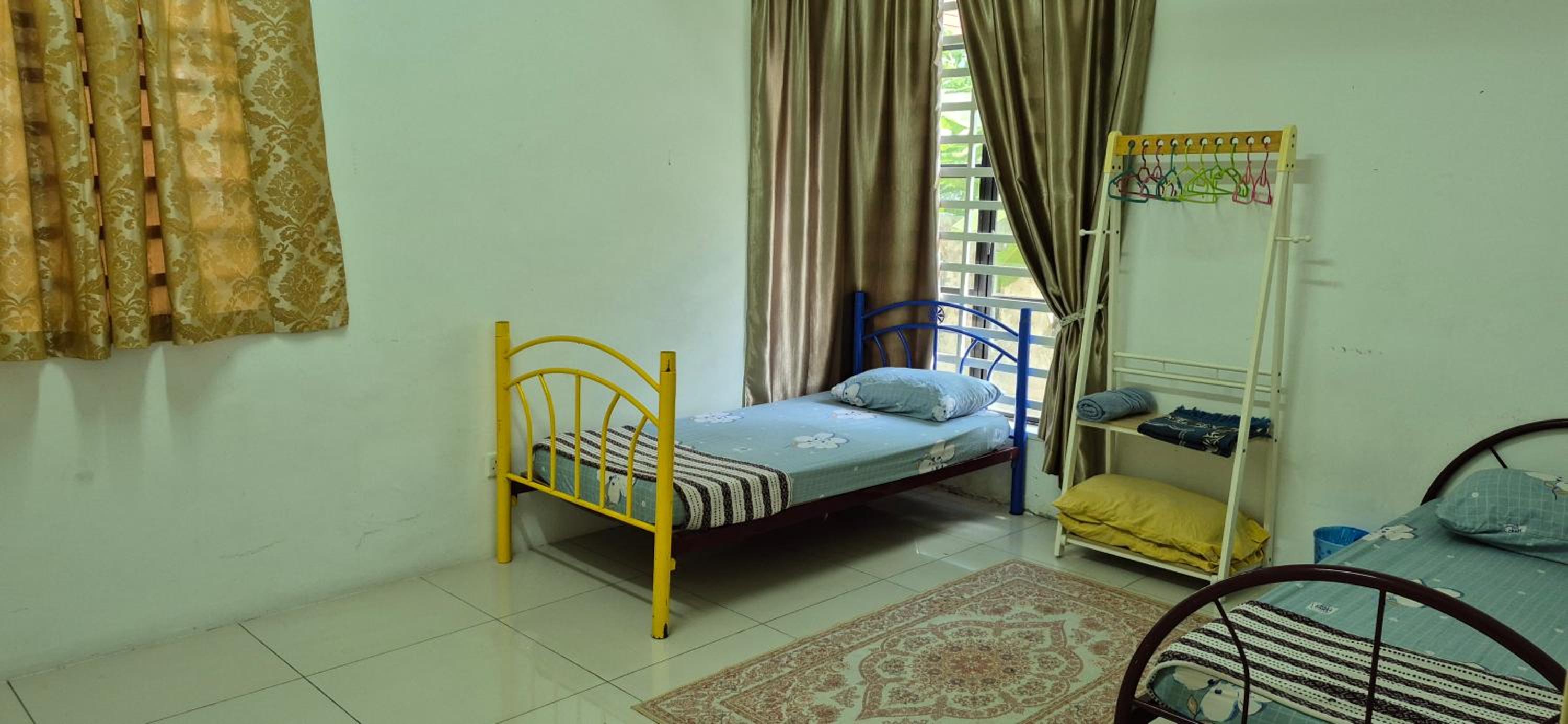 Three-Bedroom House photo 3