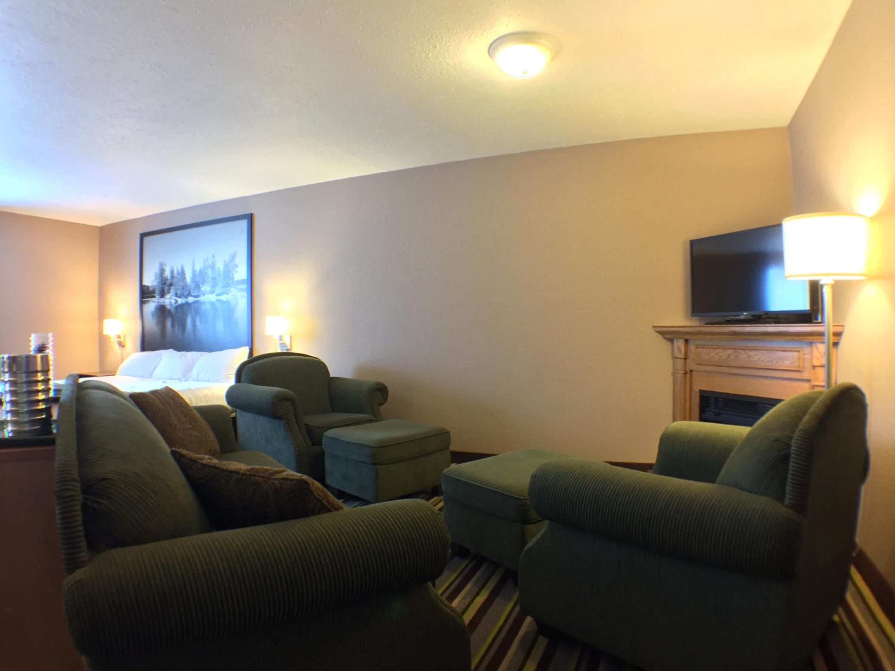 Deluxe King Studio Suite - Non-Smoking - Photo 2