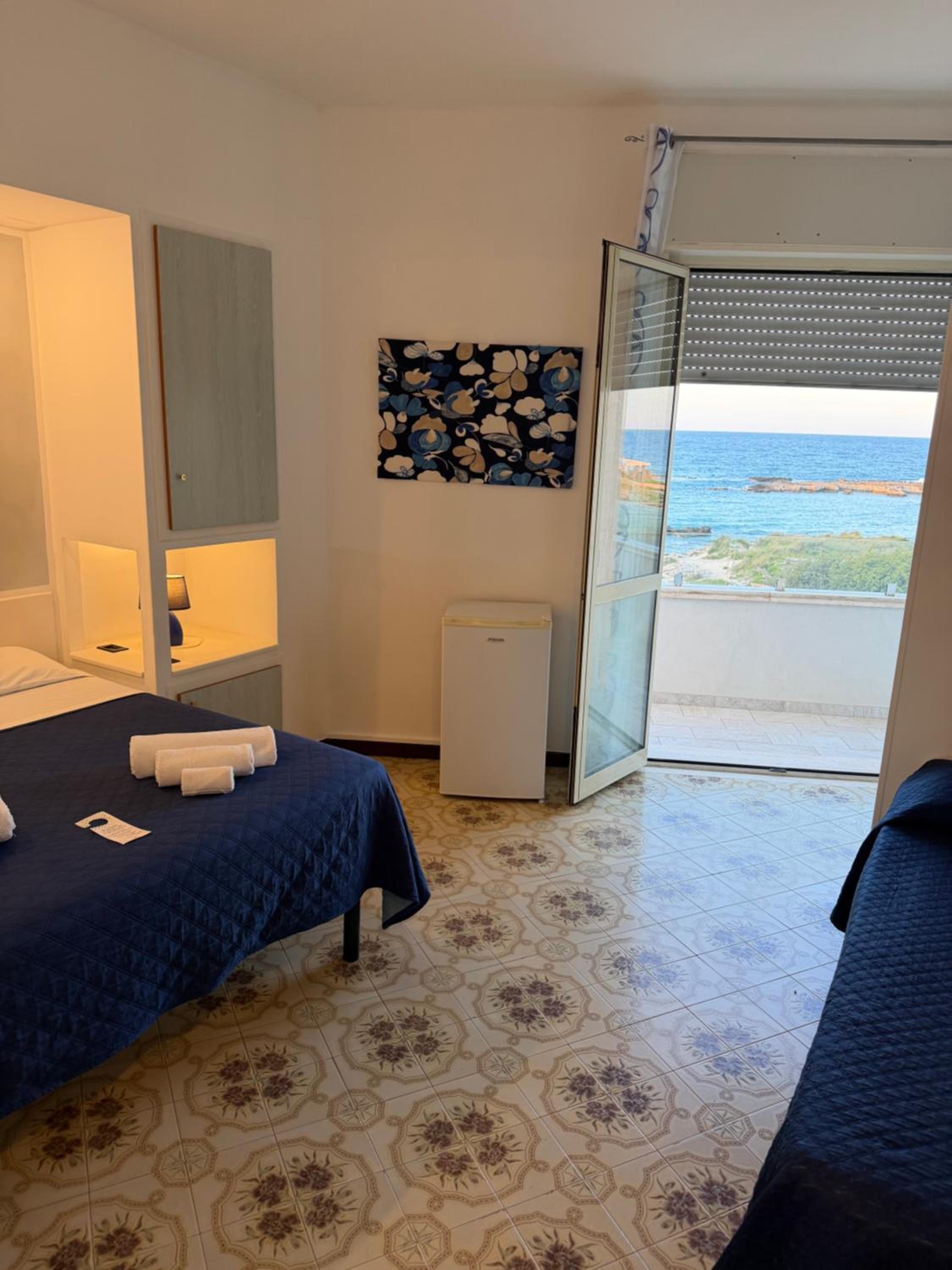 Deluxe Triple Room with Sea View - Photo 3