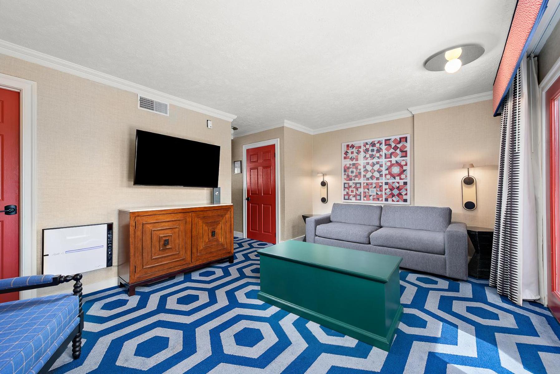 Washington Double Townhome photo 2