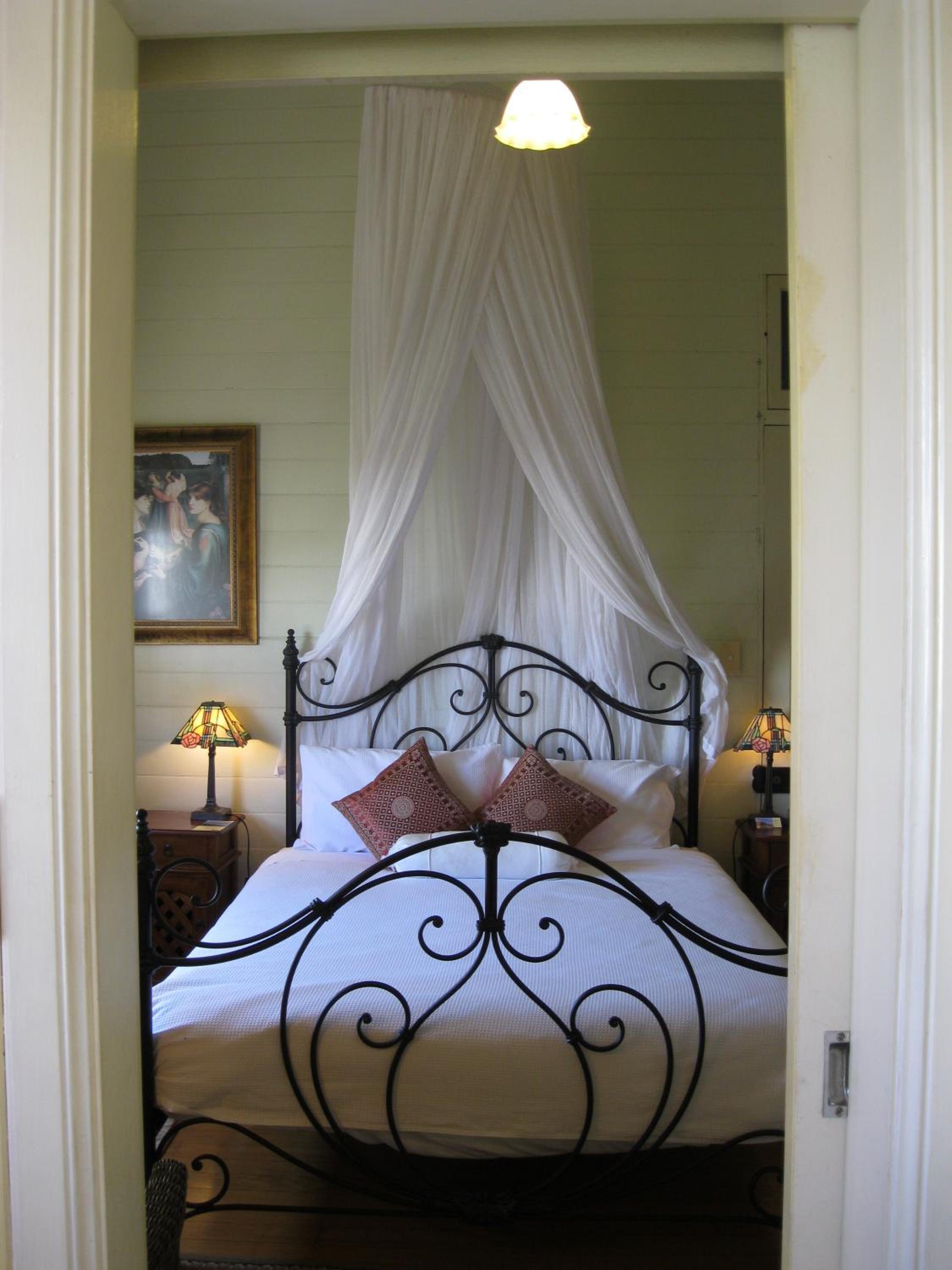 Ruby - Queen Room photo 2